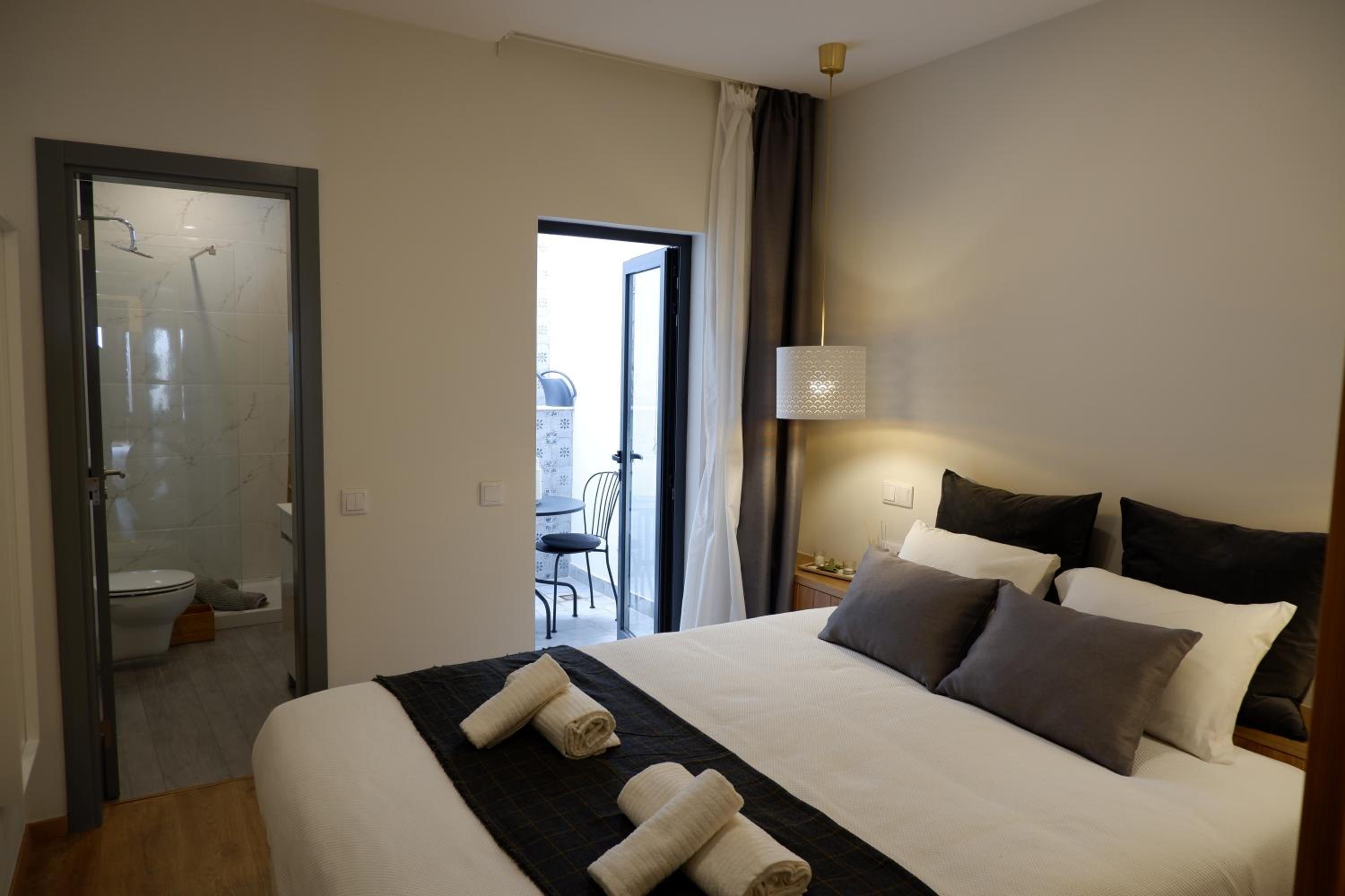 Double Room with Patio photo 2