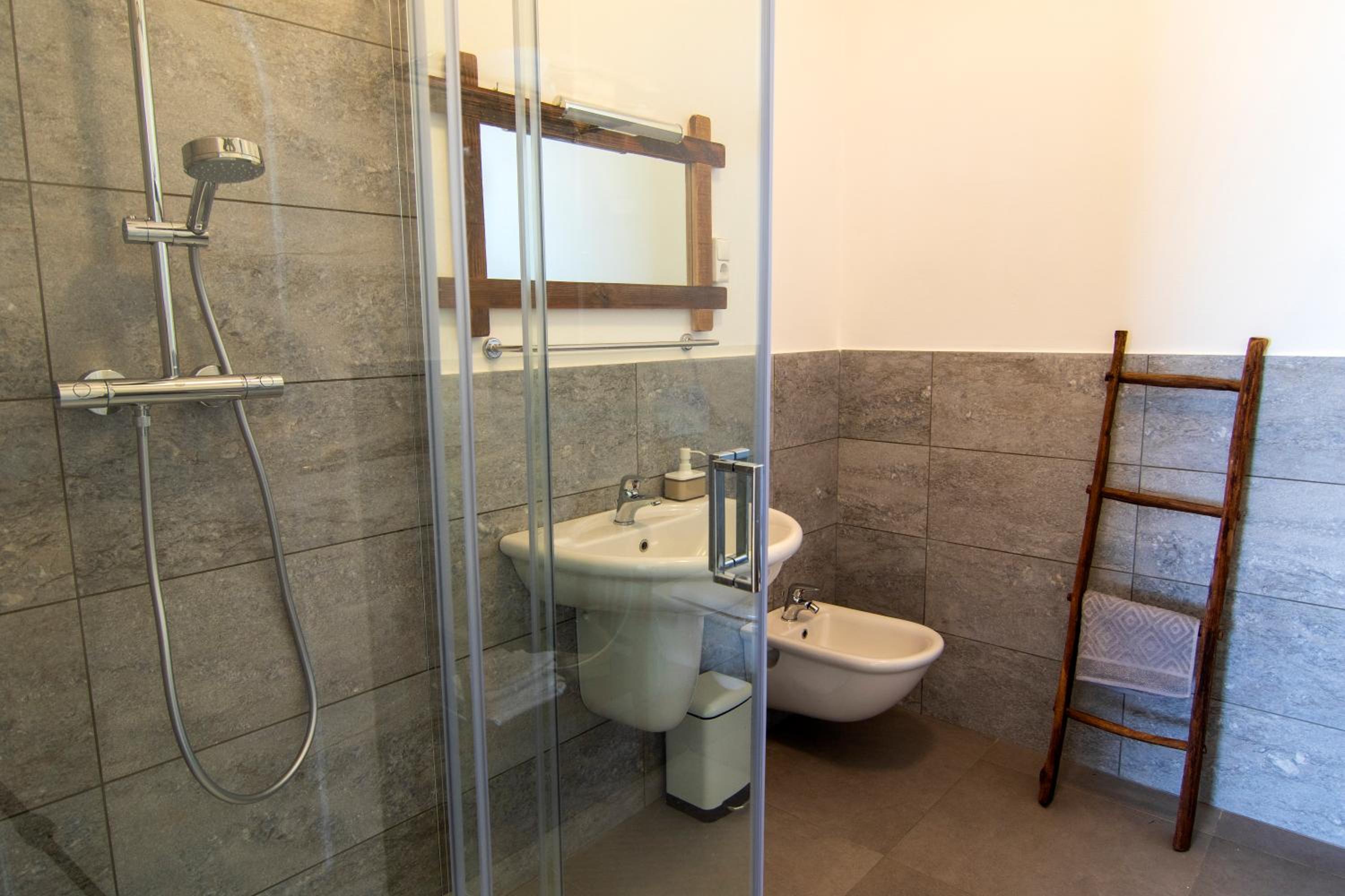 Deluxe Double or Twin Room with Garden View photo 2
