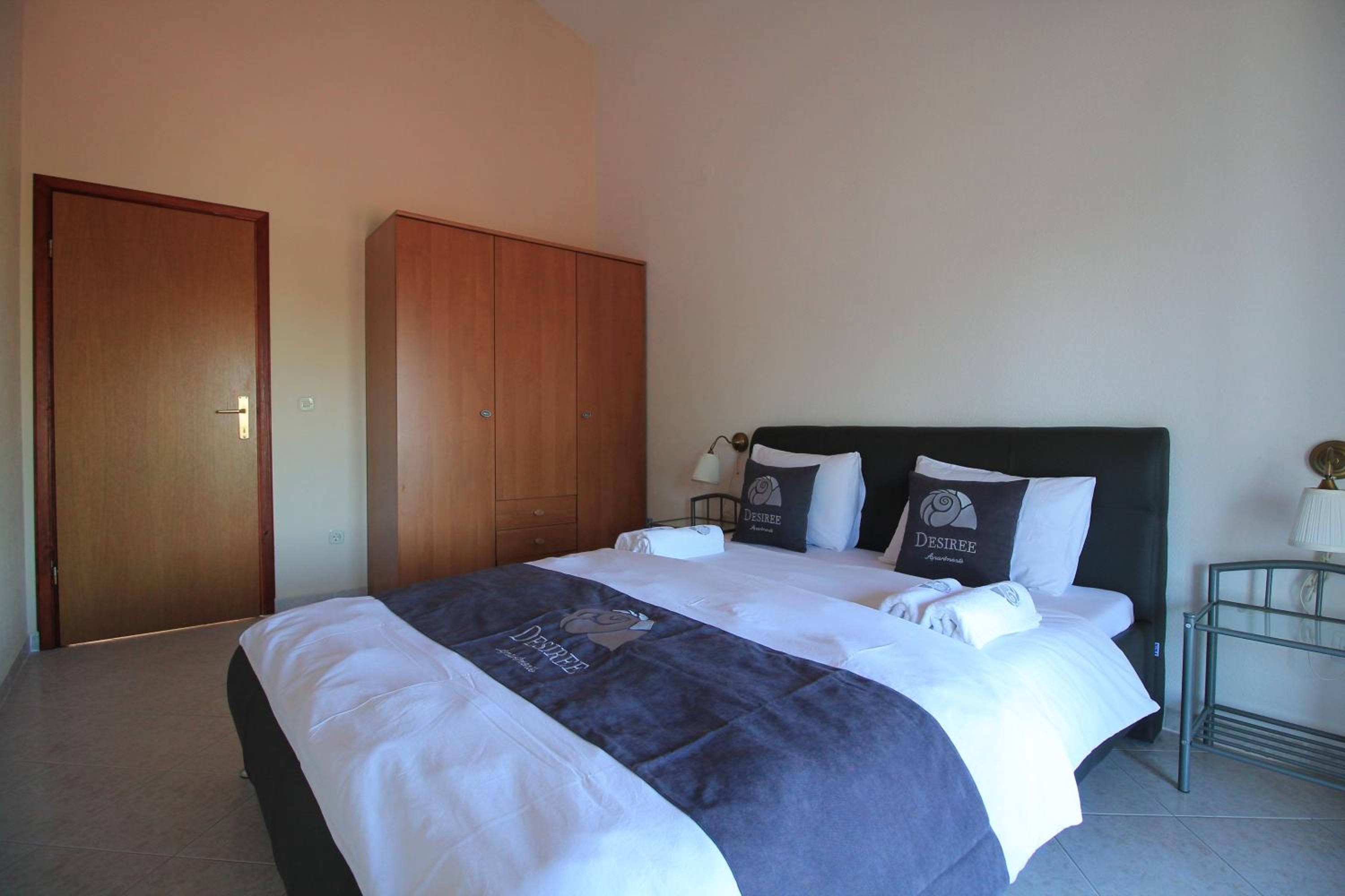 Apartment with Pool View  - Photo 3