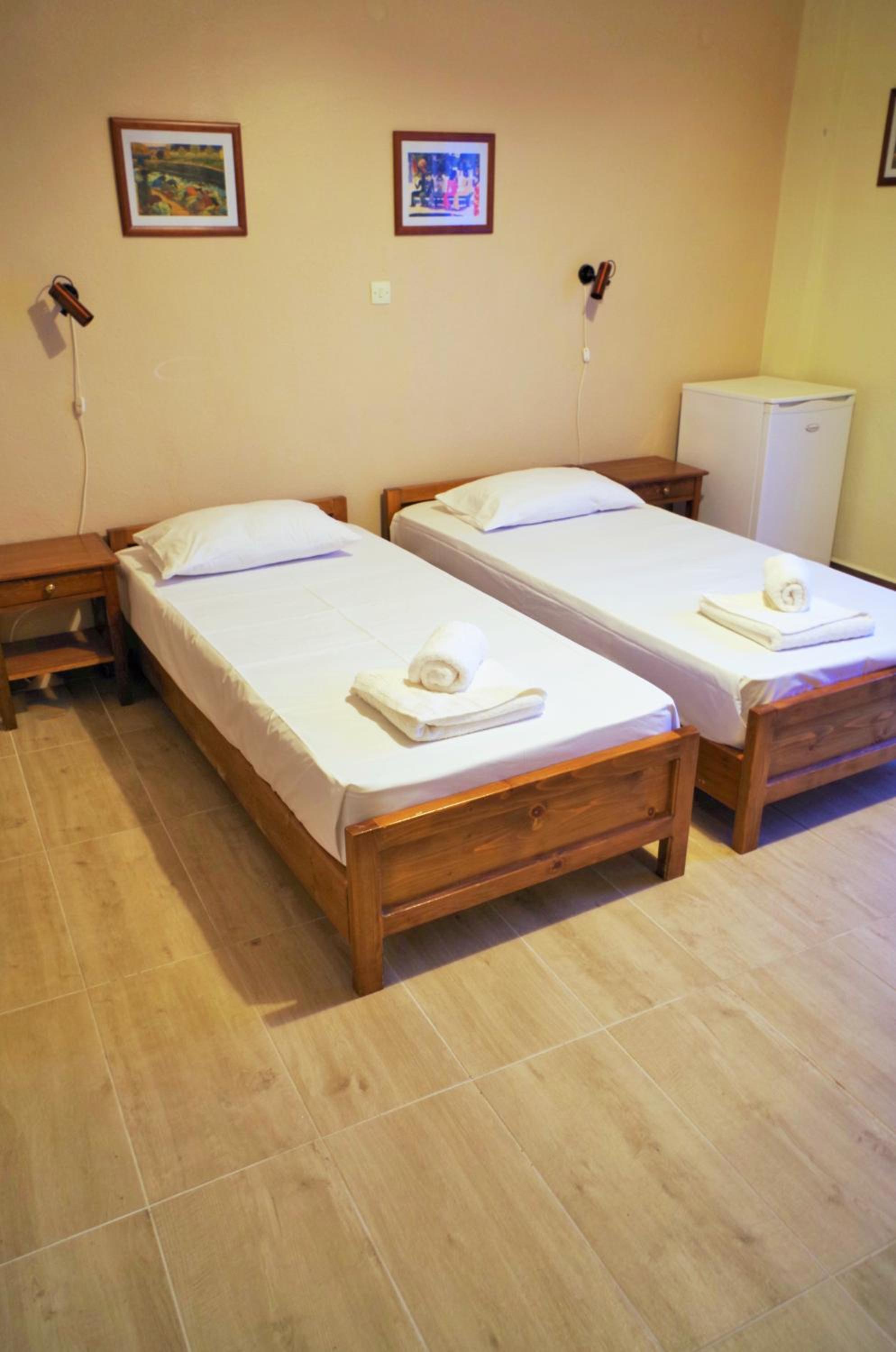 Economy Twin Room with Mountain View