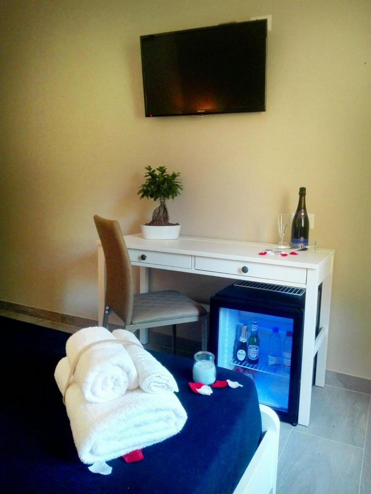 Double Room with Private Bathroom