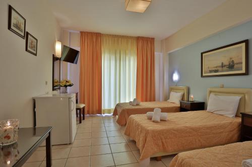 Triple Room with City View