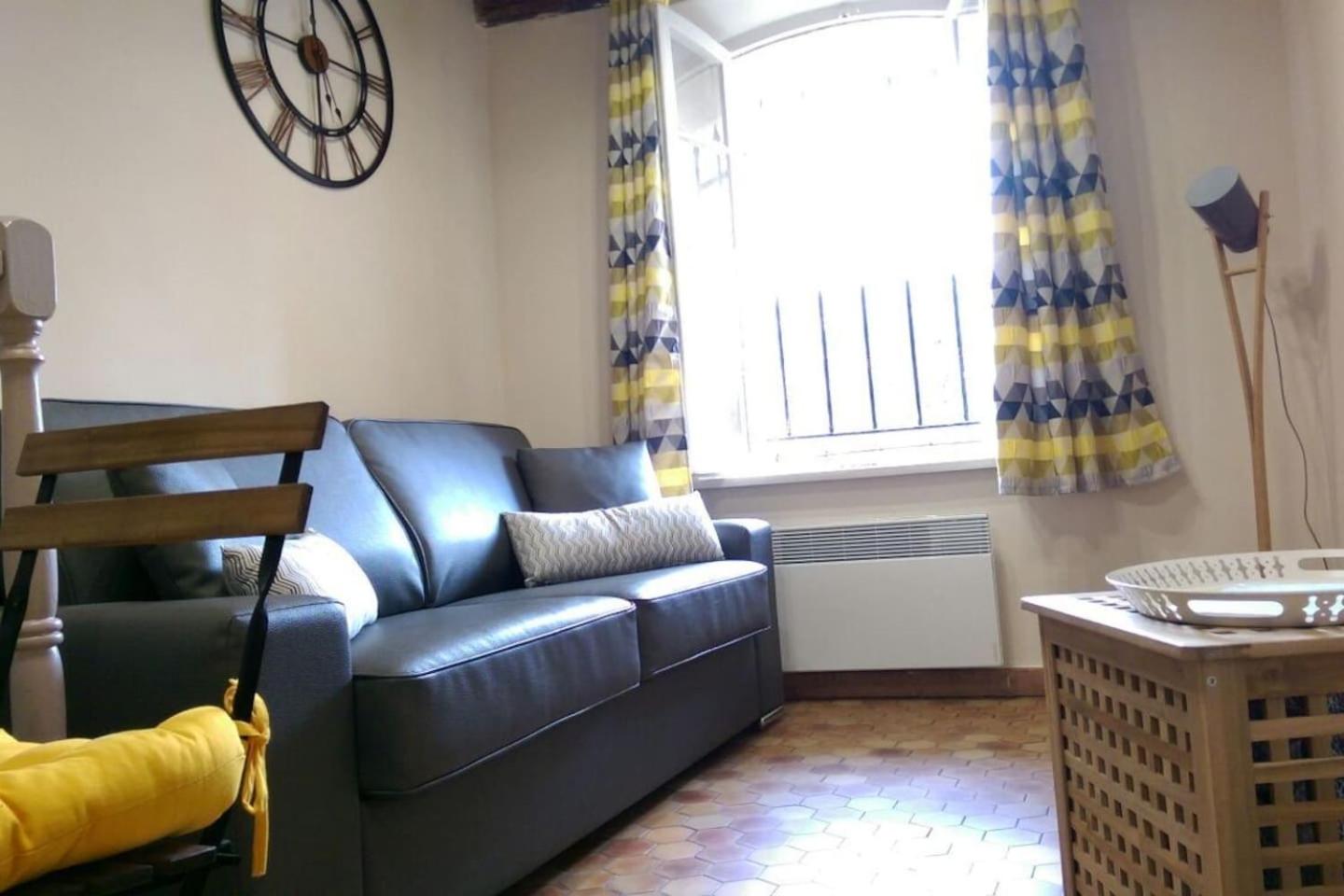 Apartment - Split Level photo 2
