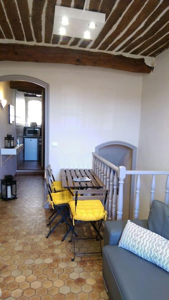 Apartment - Split Level photo 3
