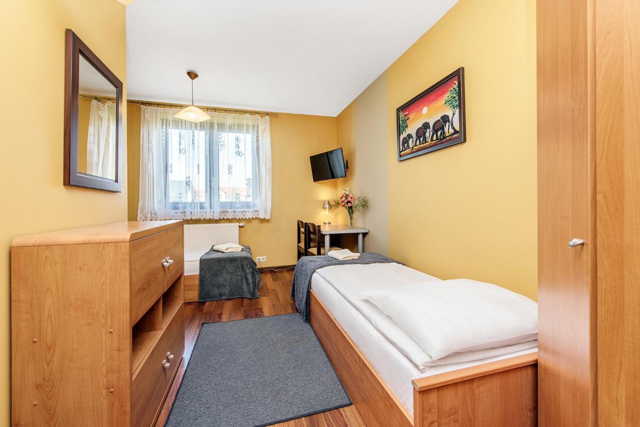 Triple Room with Shared Bathroom photo 1