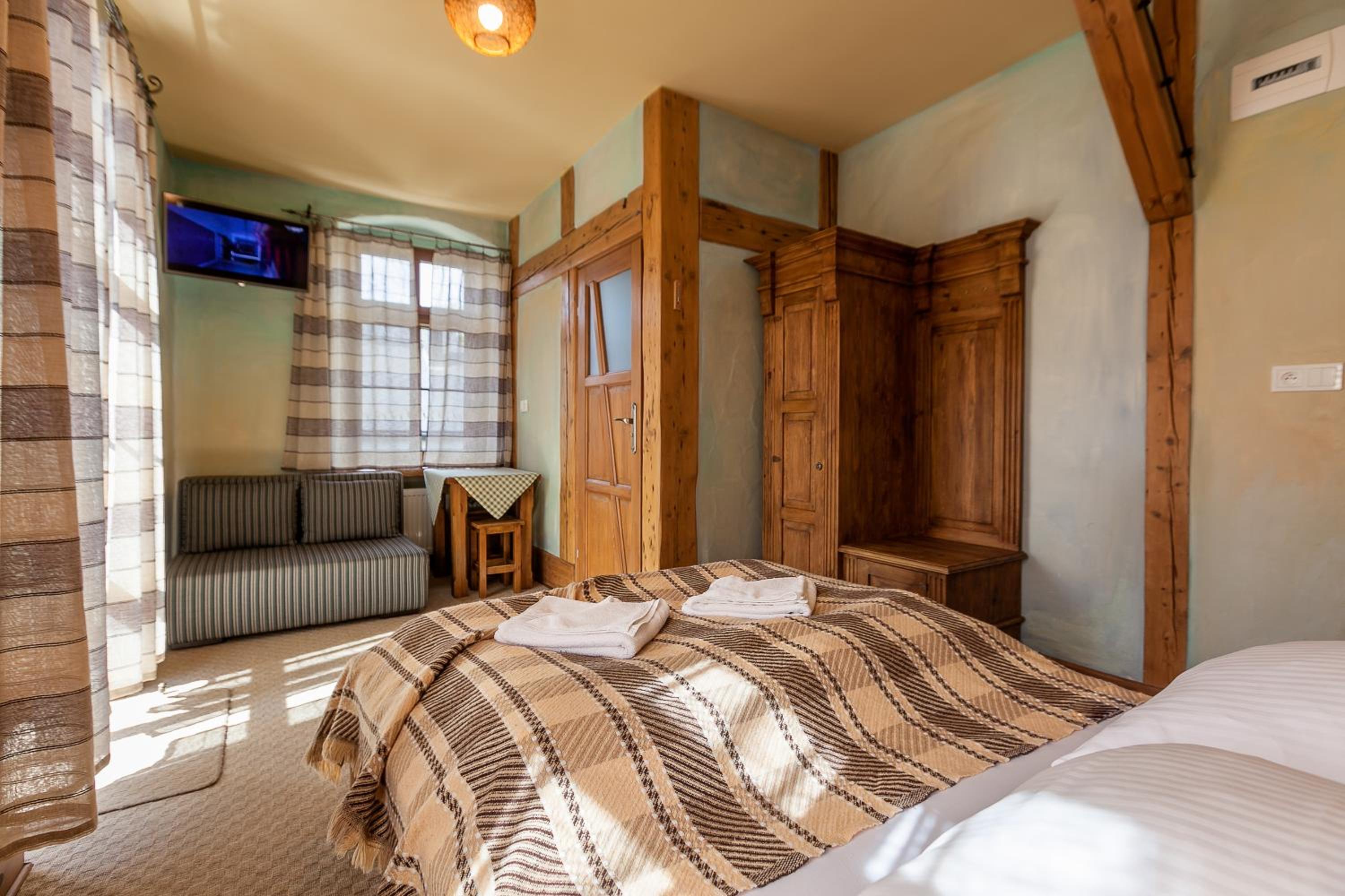 Triple Room with Balcony - Photo 2