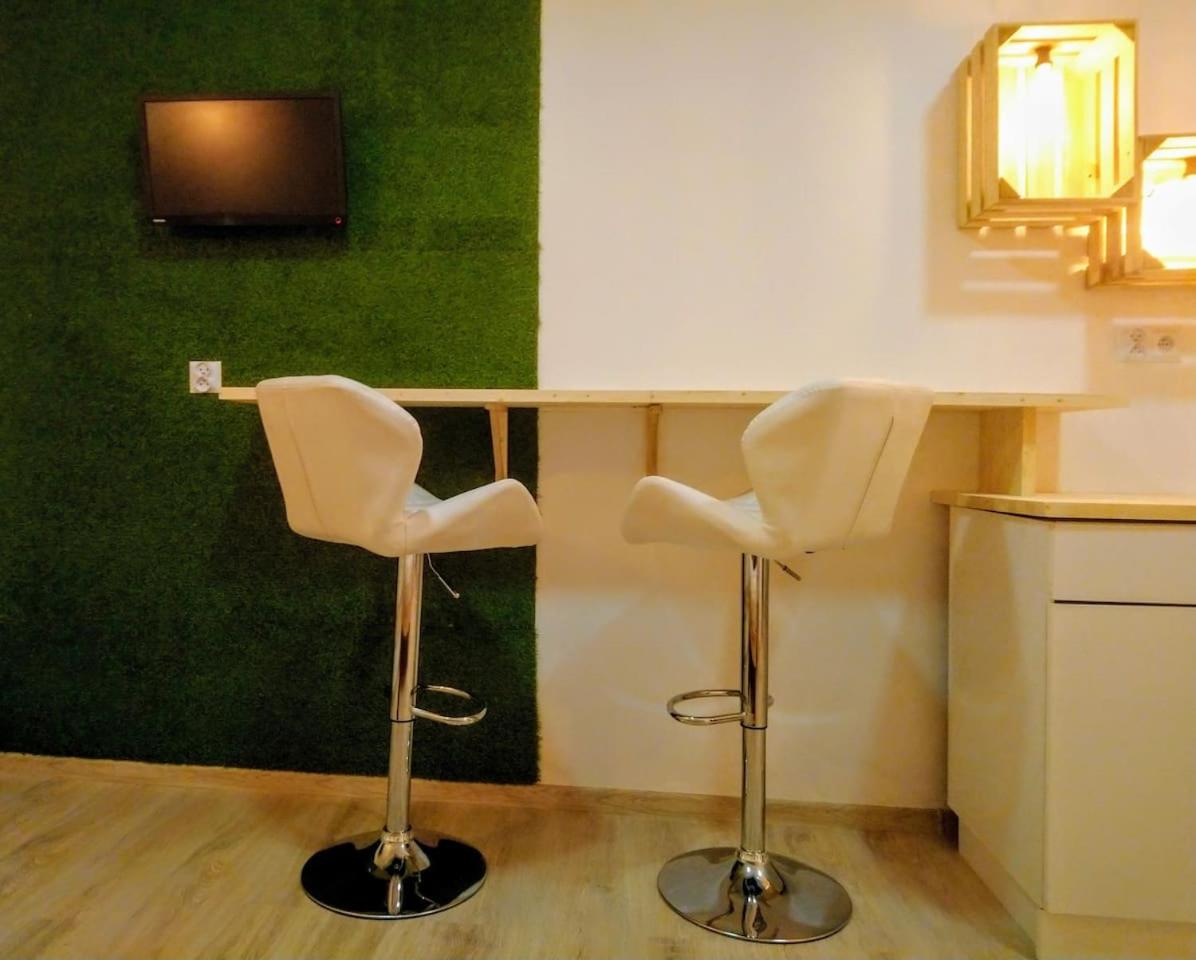 Studio Apartment - Photo 6