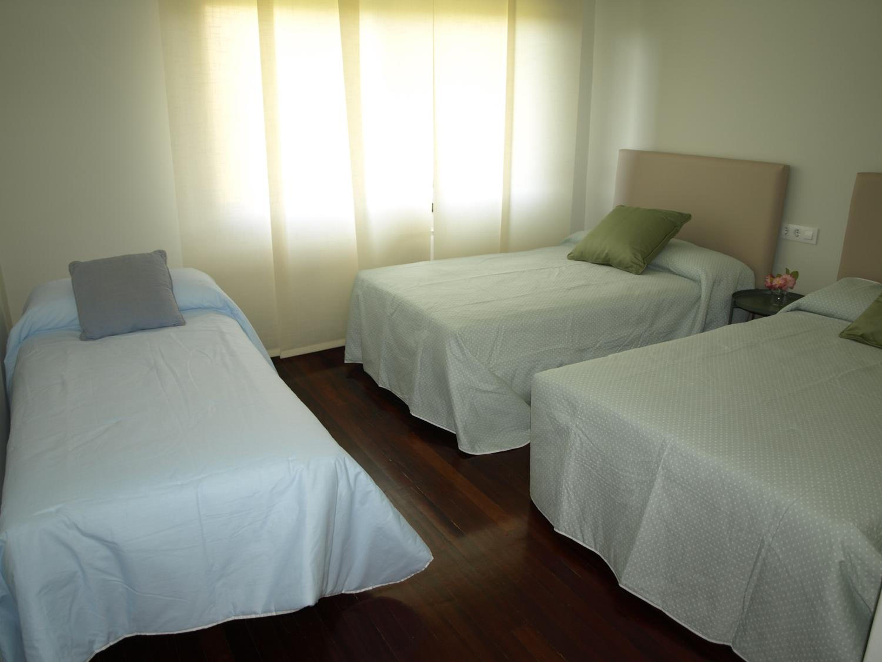 Triple Room with Private Bathroom photo 2