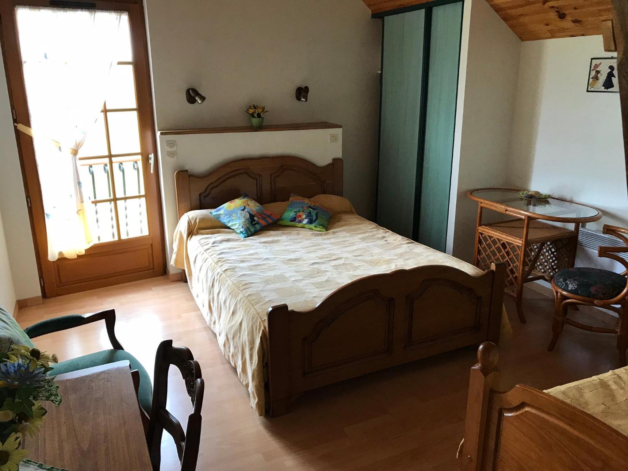 Triple Room with Private Bathroom