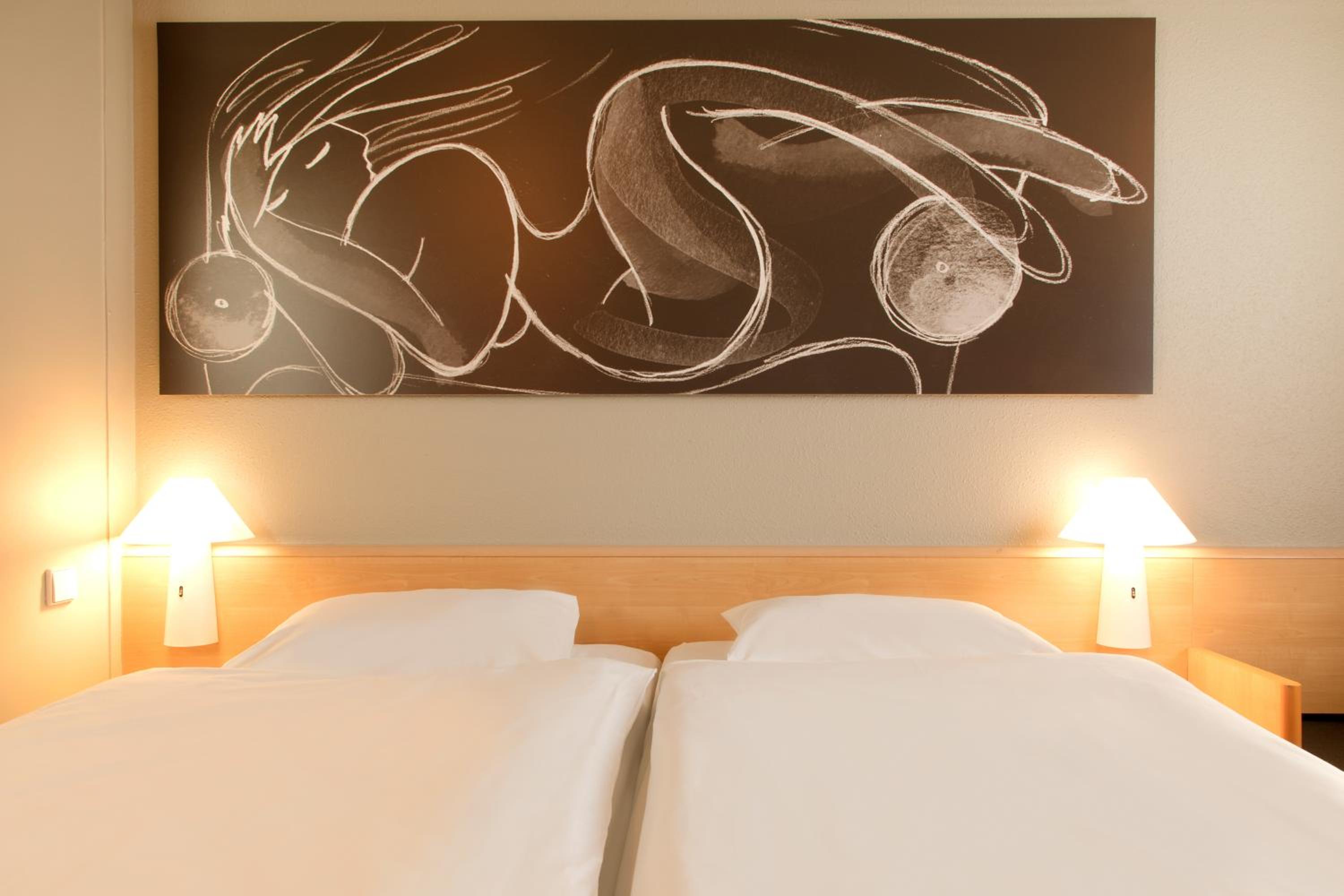 Double or Twin Room photo 3