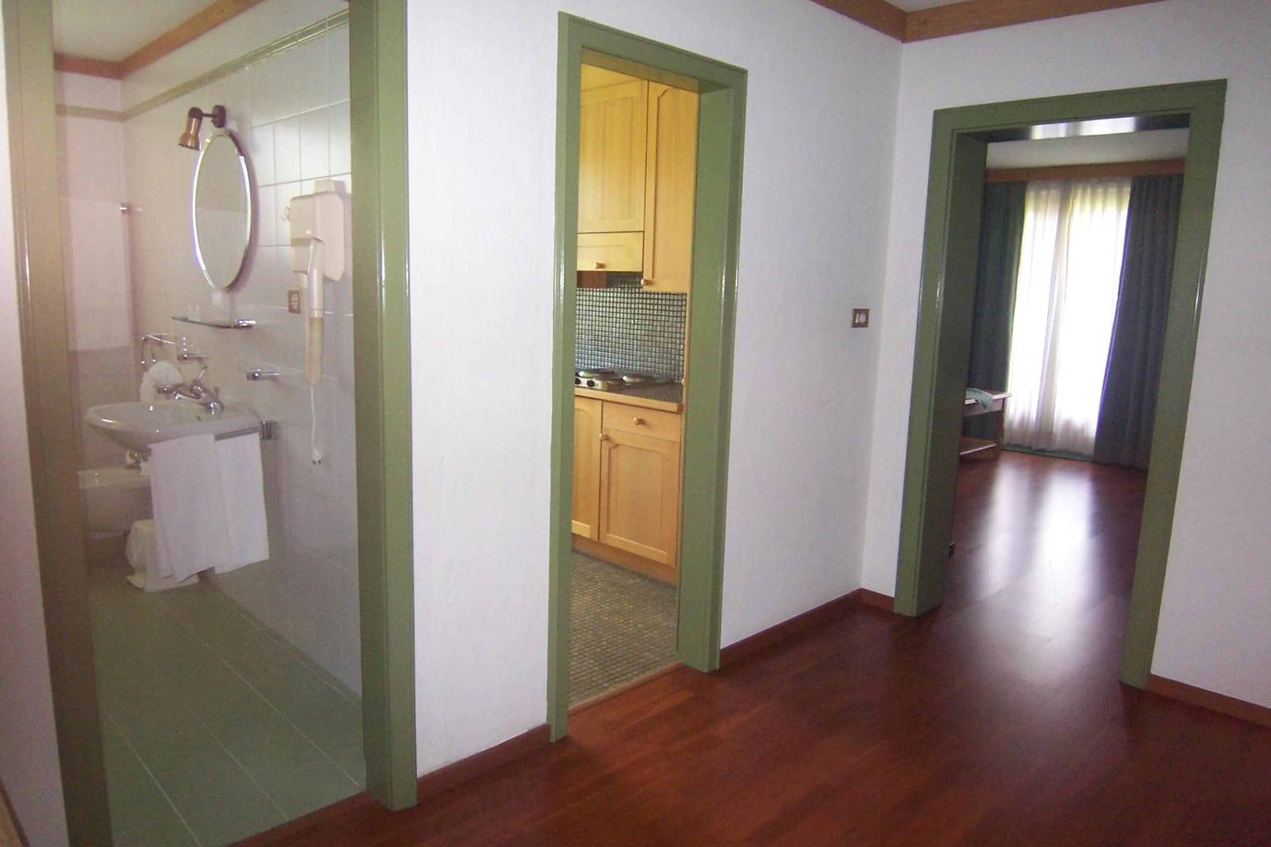 One-Bedroom Apartment (4 People) photo 1