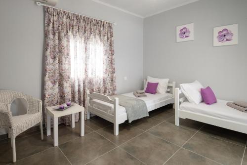 Two-Bedroom House photo 2