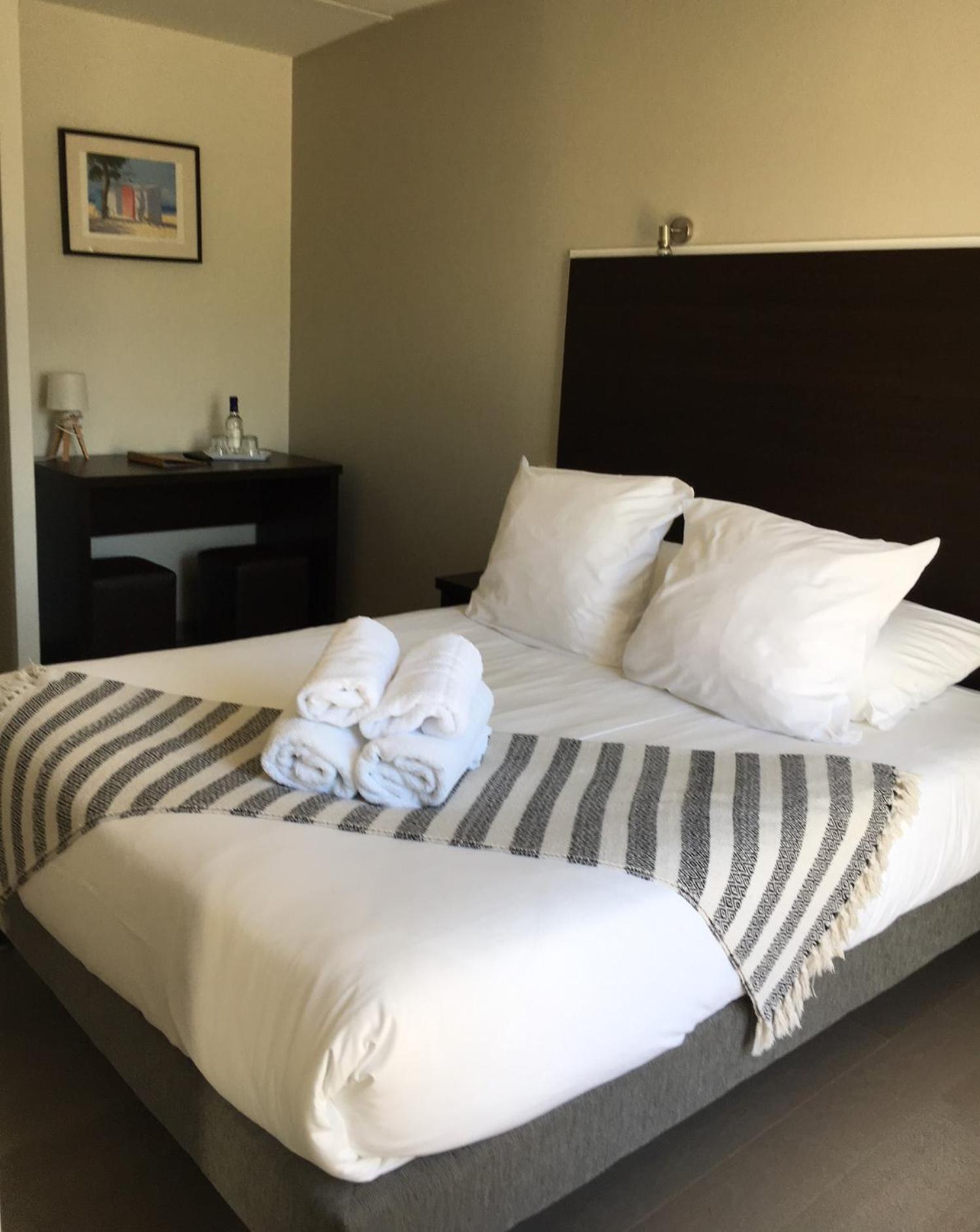 Double room with Terrace - Courtyard side
