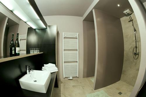 Junior Suite with Balcony photo 2