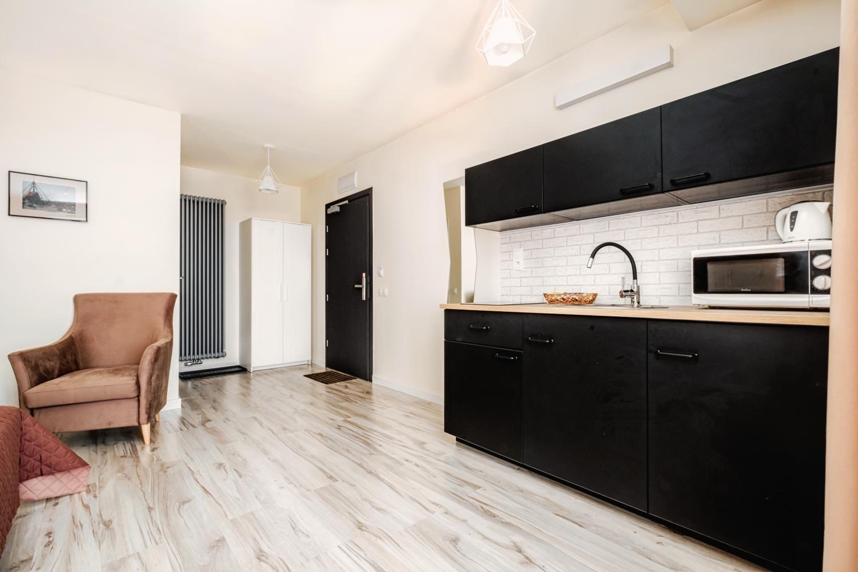 Double or Twin Room with Bathroom - Photo 4
