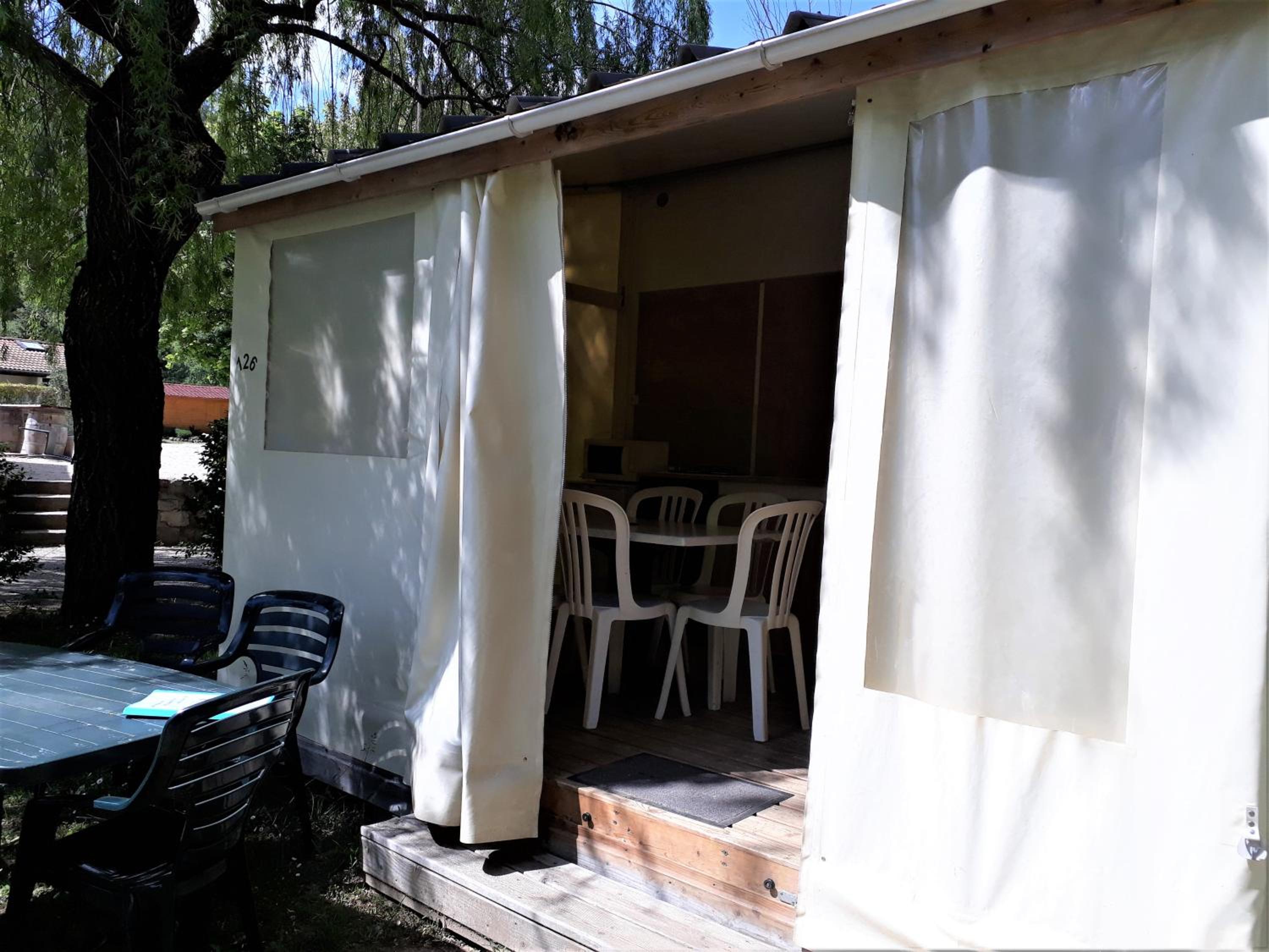 Two-Bedroom Bungalow without bathroom - Photo 1