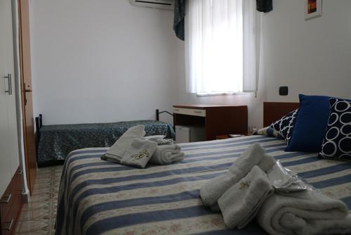 Economy Double Room photo 3
