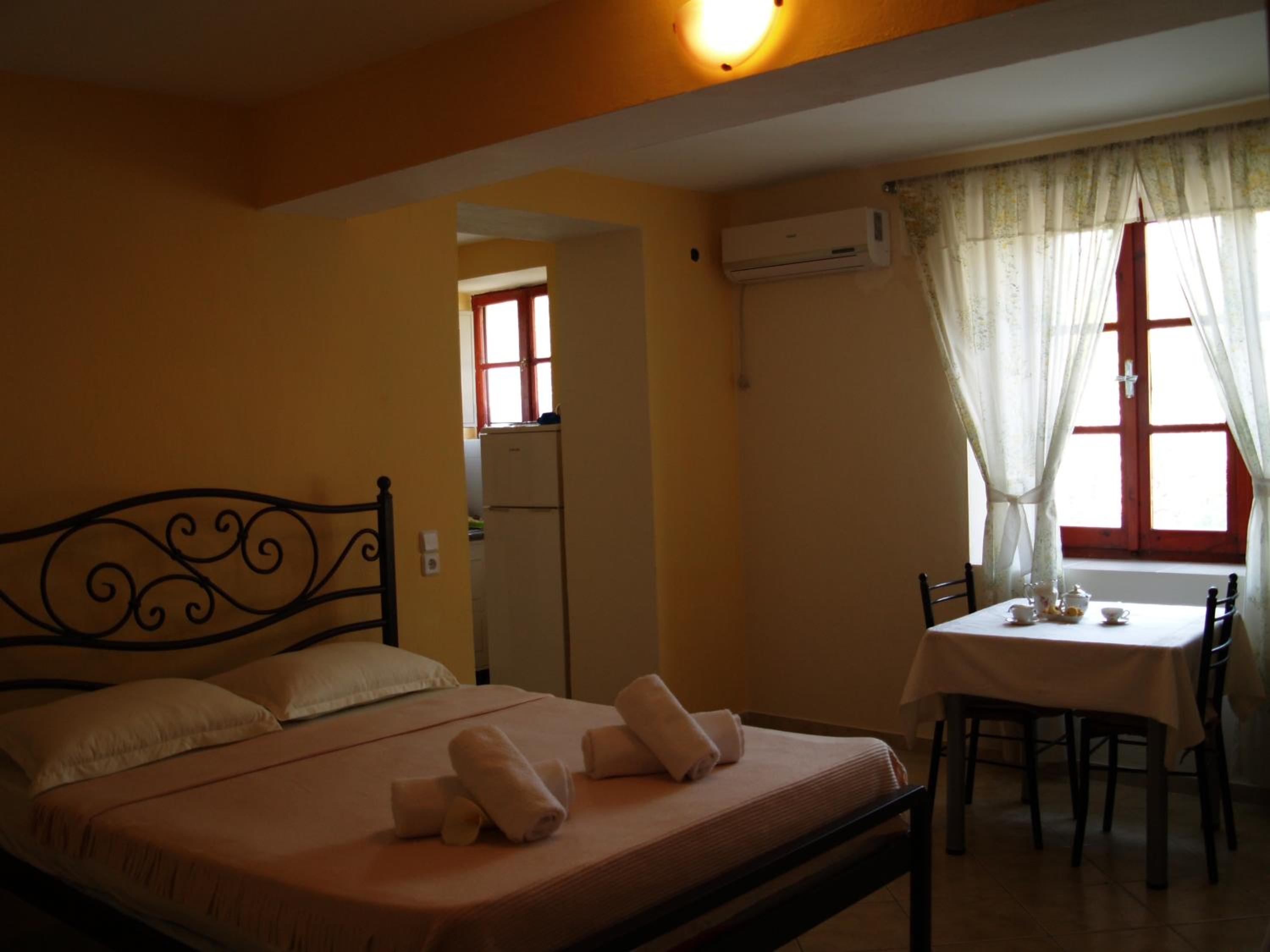 Studio with Garden View