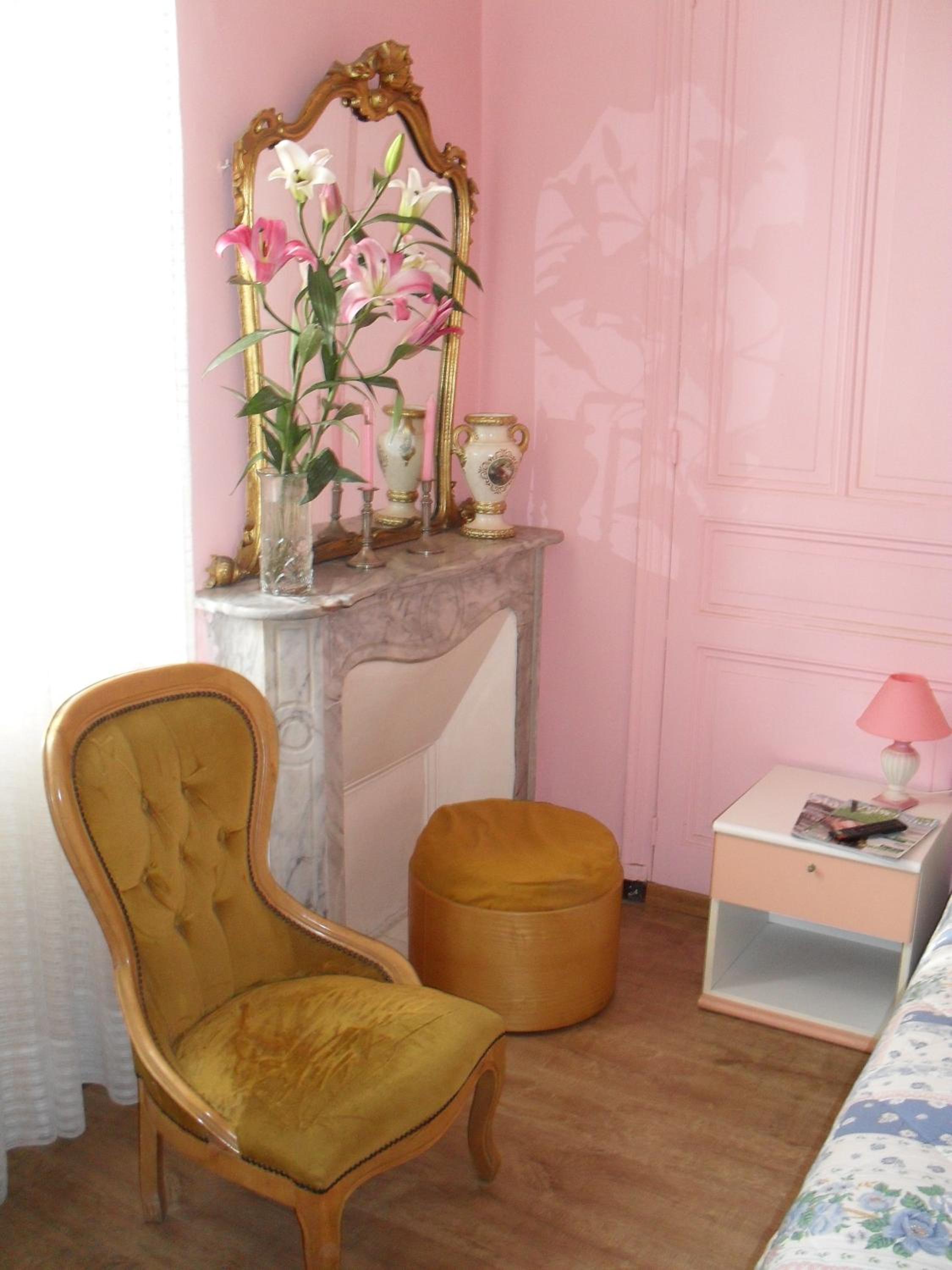 Double or Twin Room - Photo 10