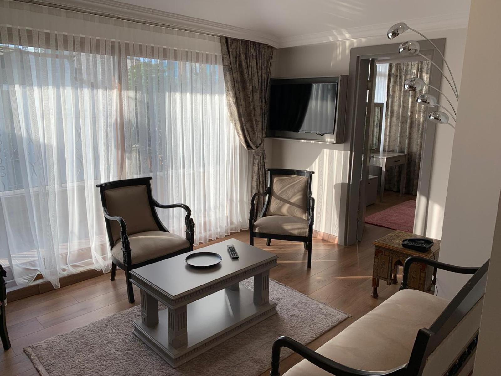 Deluxe King Room photo 3