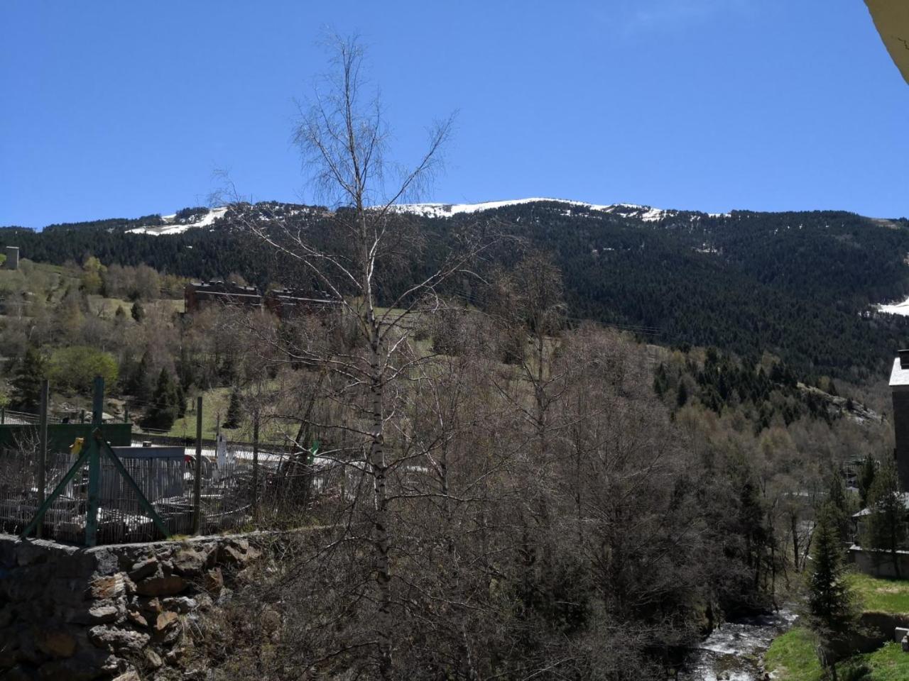 Apartment with Mountain View photo 3