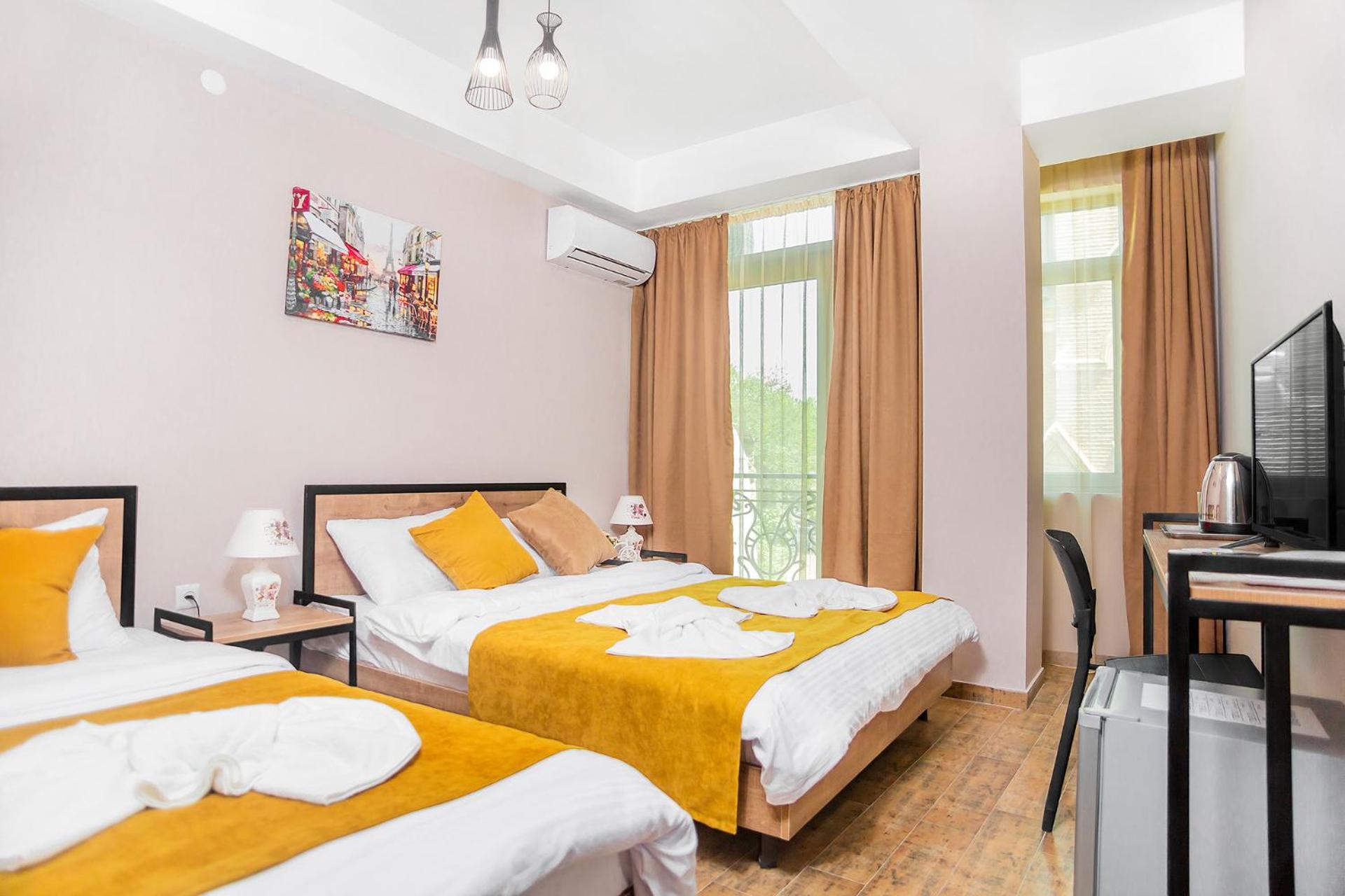 Triple Room