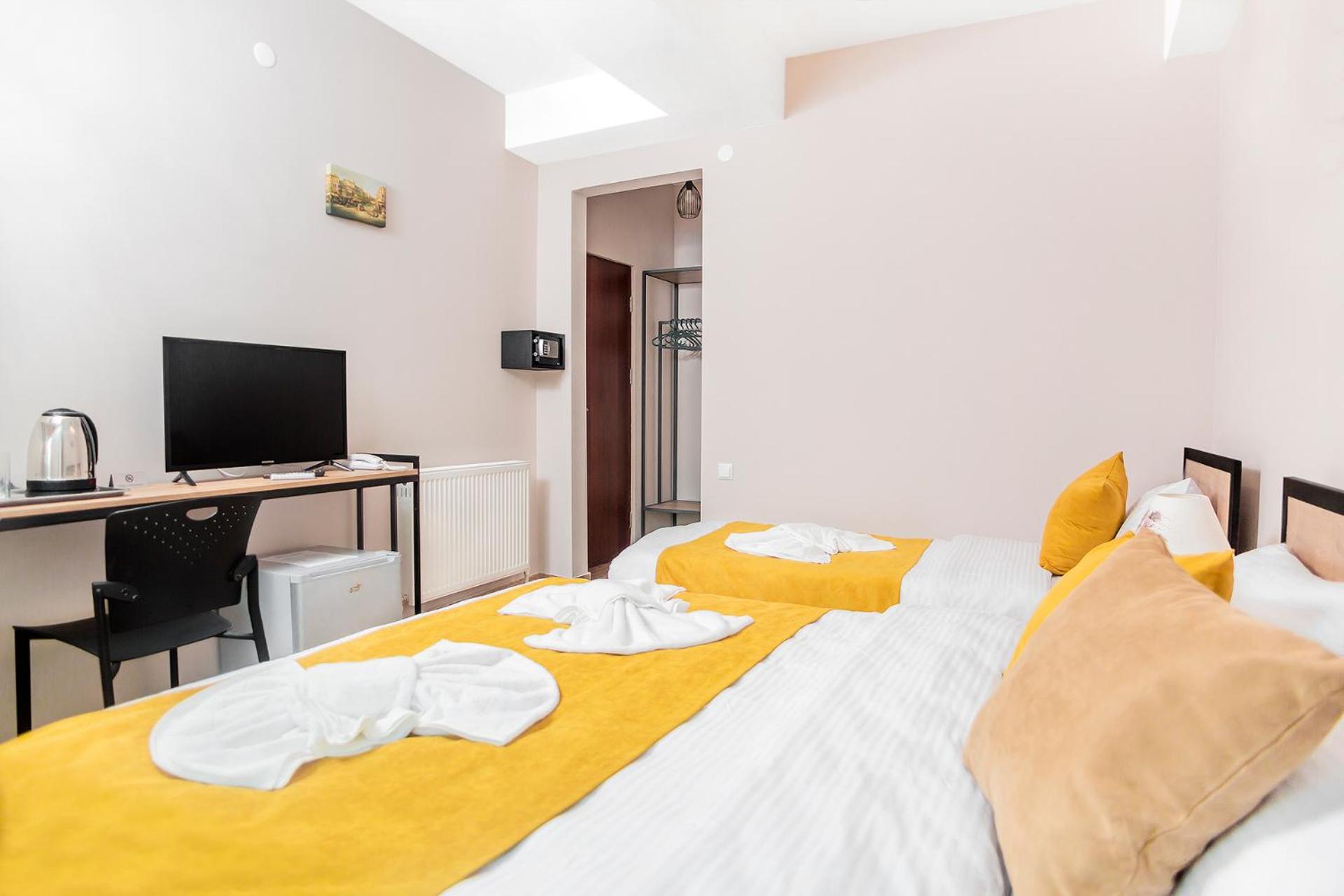 Economy Triple Room