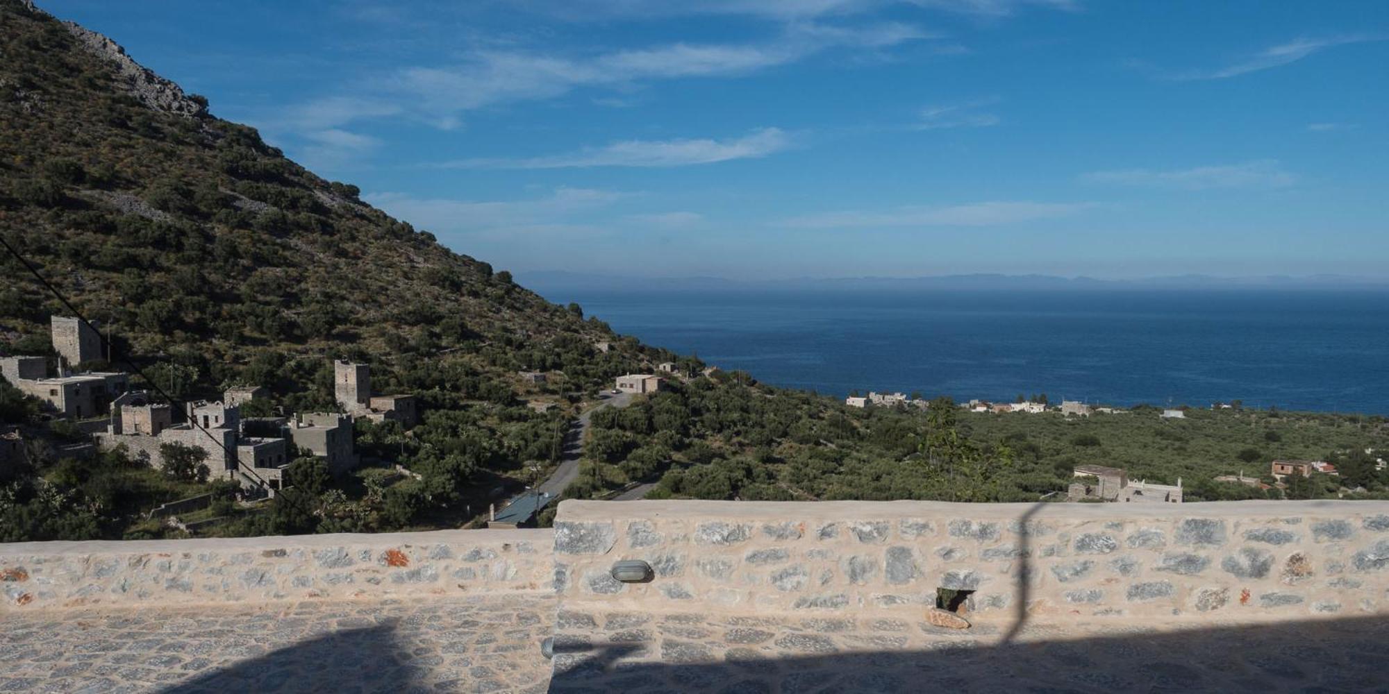 Deluxe Triple Room with Sea View photo 3