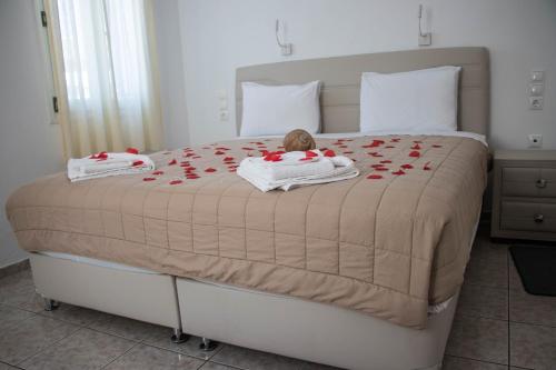 Standard Double or Twin Room with Partial Sea View photo 2