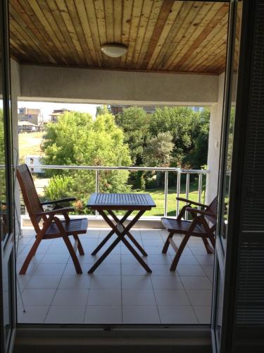 Studio (2 Adults)