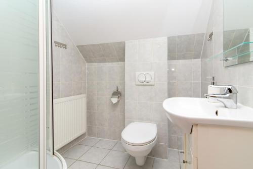 Quadruple Room with Balcony photo 1