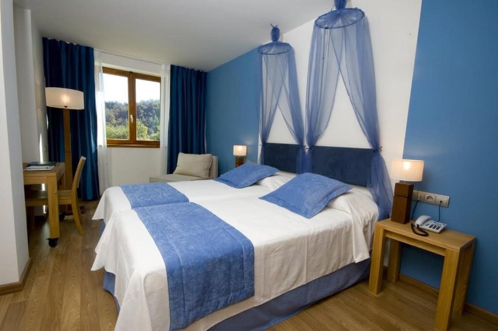 Double or Twin Room photo 3