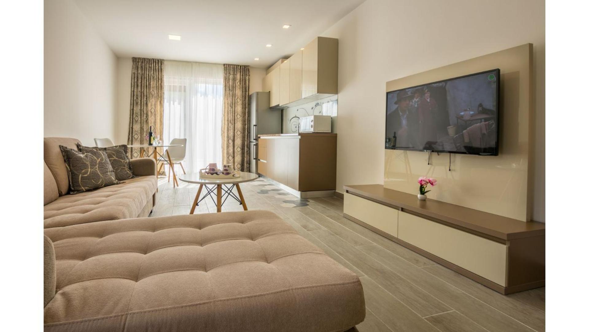 Studio Apartment