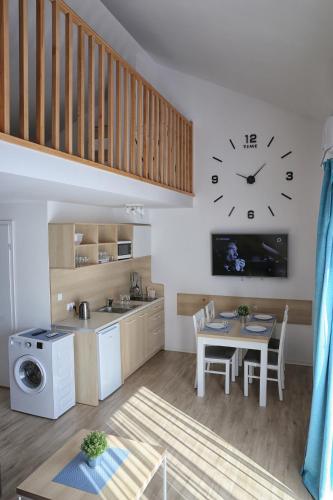 Apartment photo 3