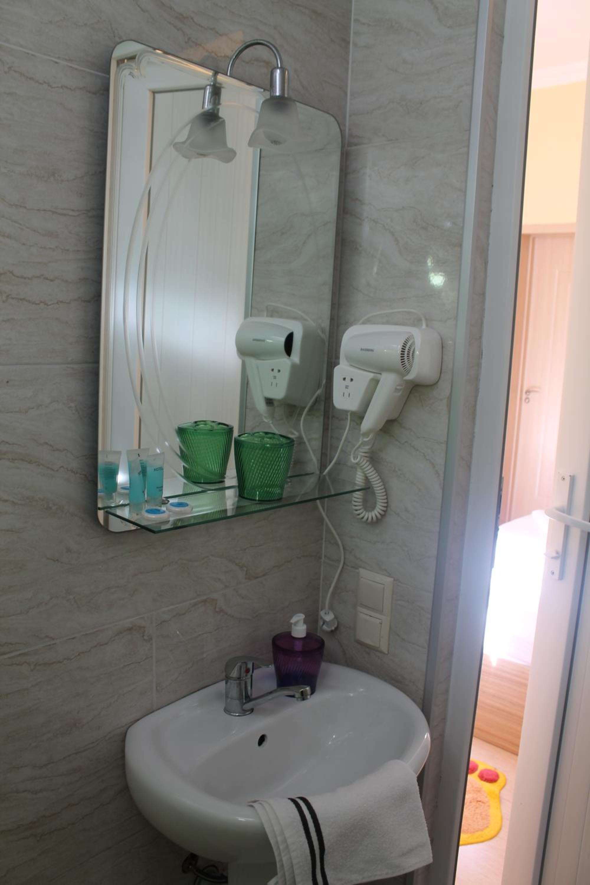 Deluxe Double or Twin Room with Balcony