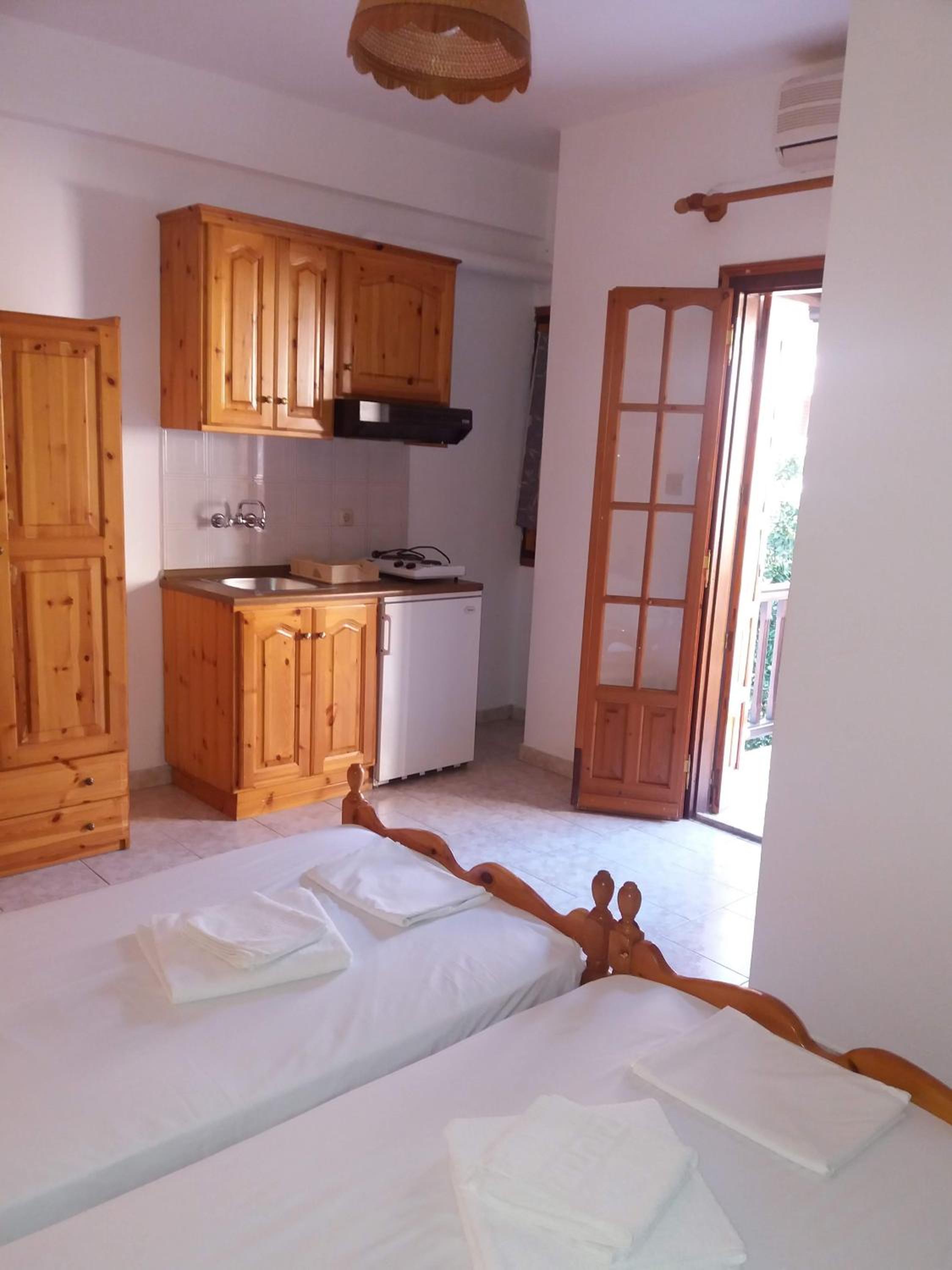Double or Twin Room photo 3