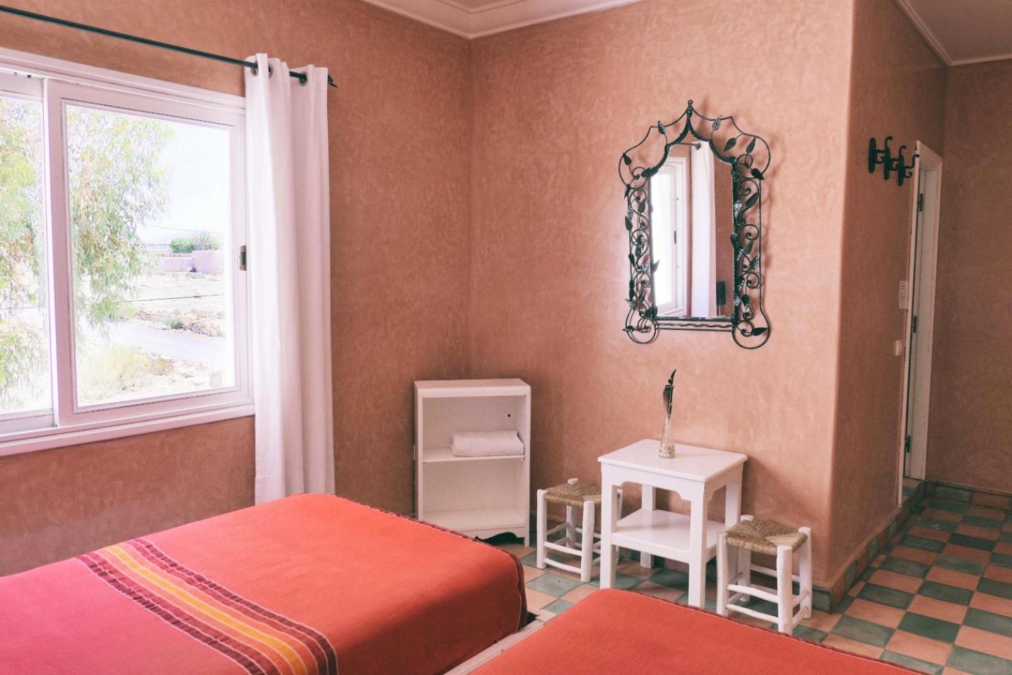 Standard Twin Room with Countryside View photo 2