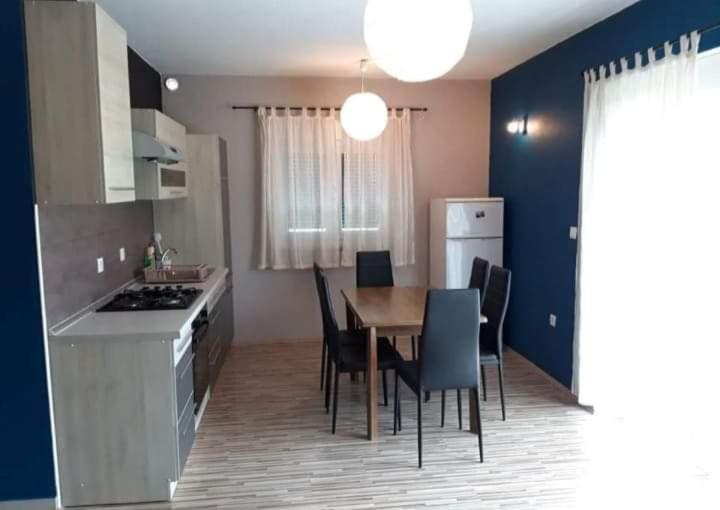 Apartment - Ground Floor photo 3