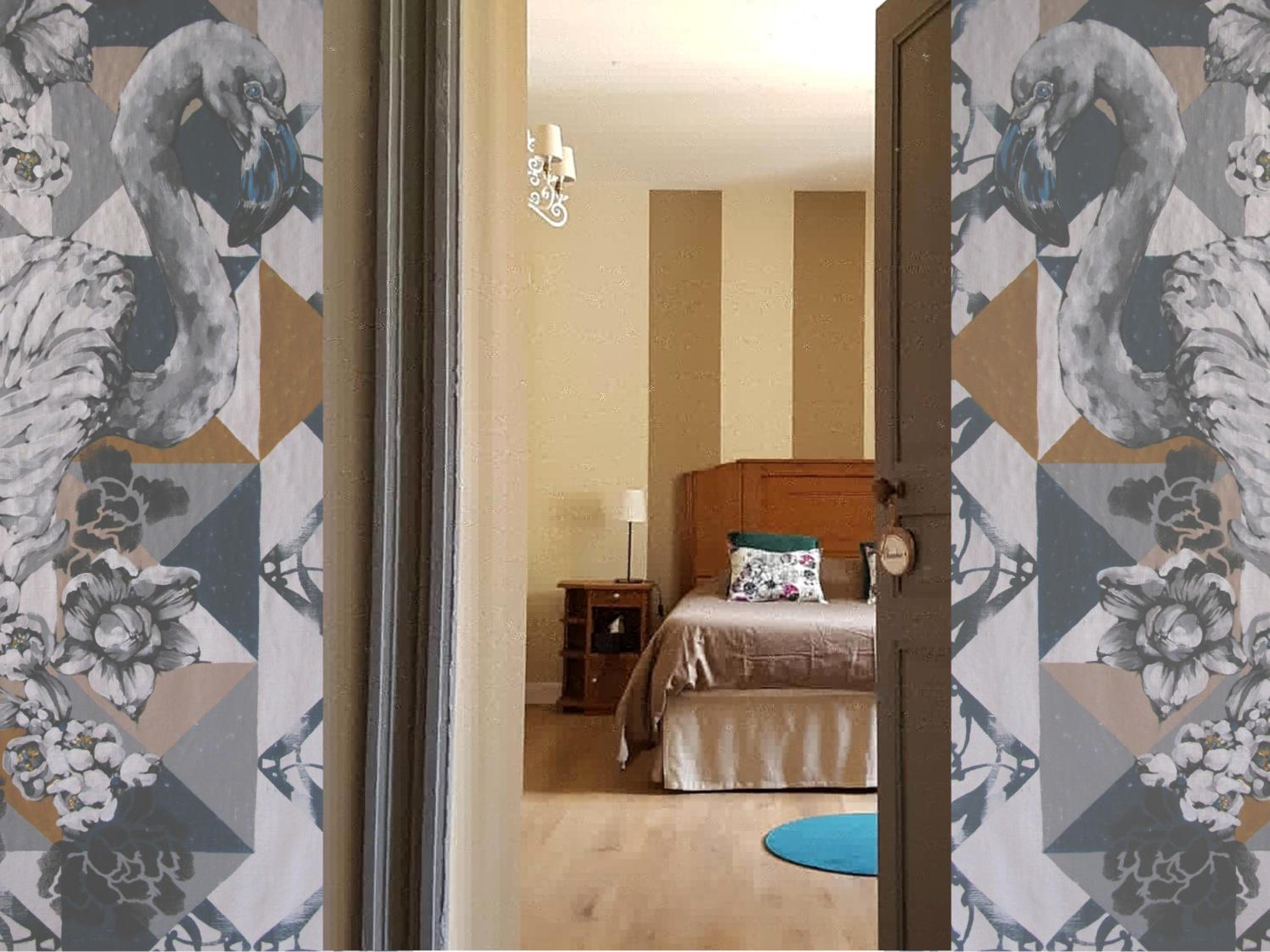 Superior Family Room photo 1