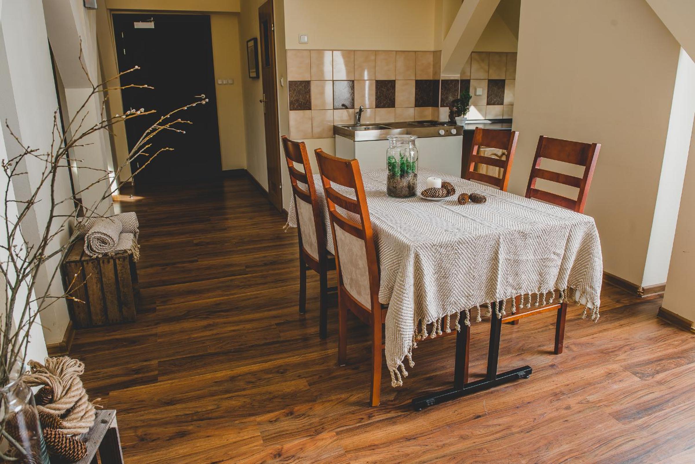 Apartment with Kitchenette