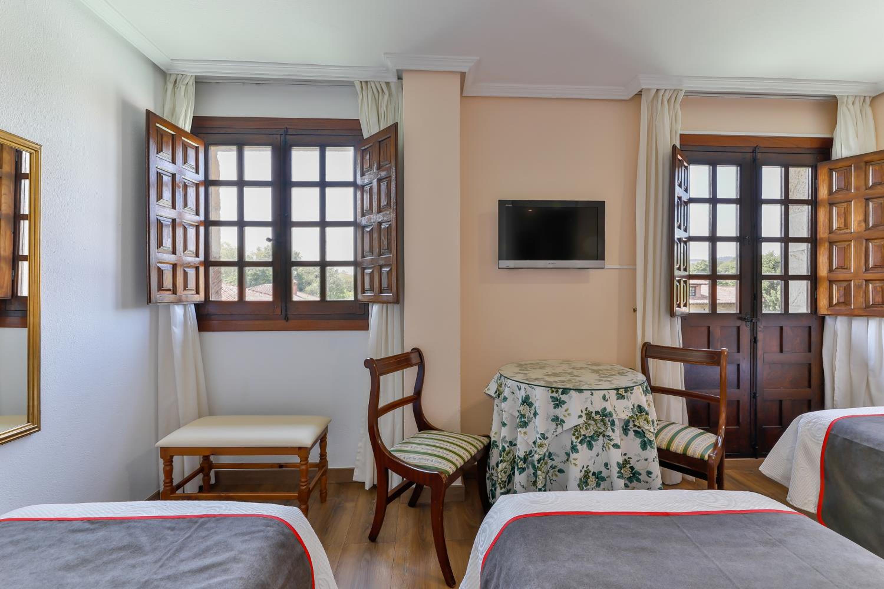 Triple Room - Photo 2