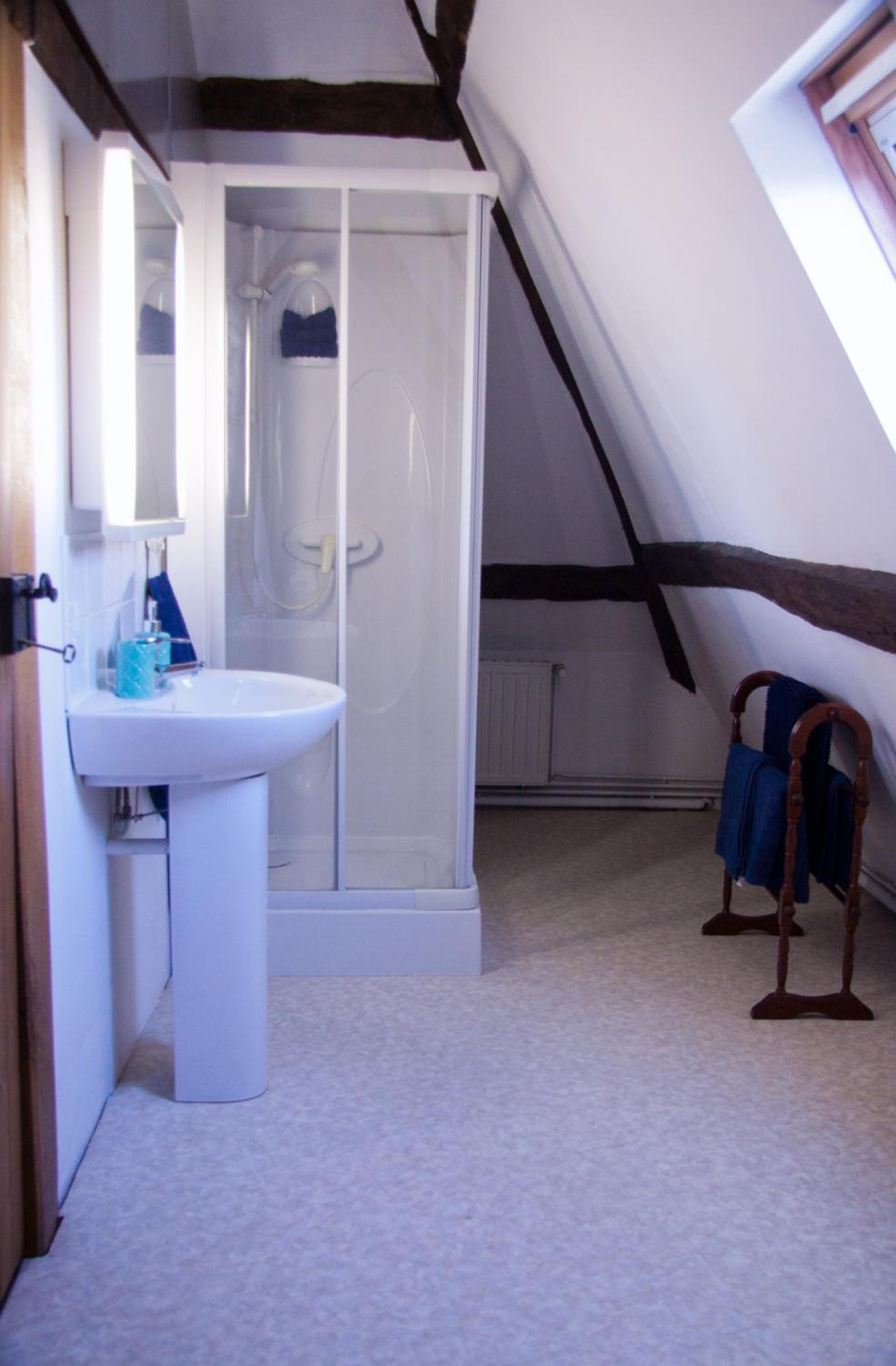 Triple Room with Private Bathroom photo 3