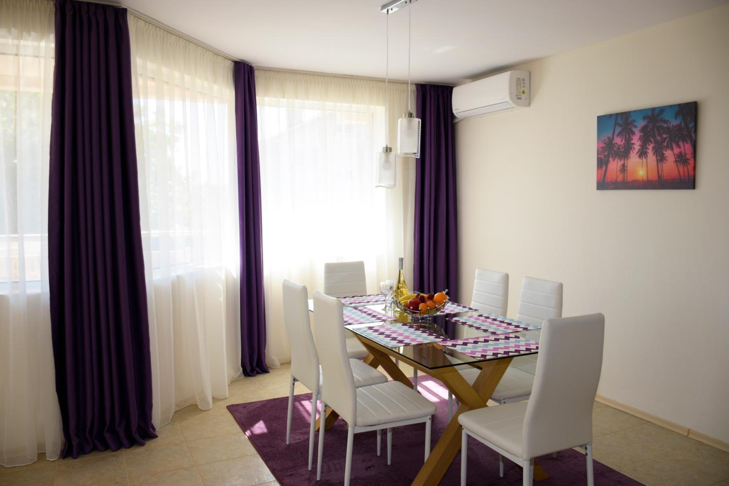 Two-Bedroom Apartment - Photo 2