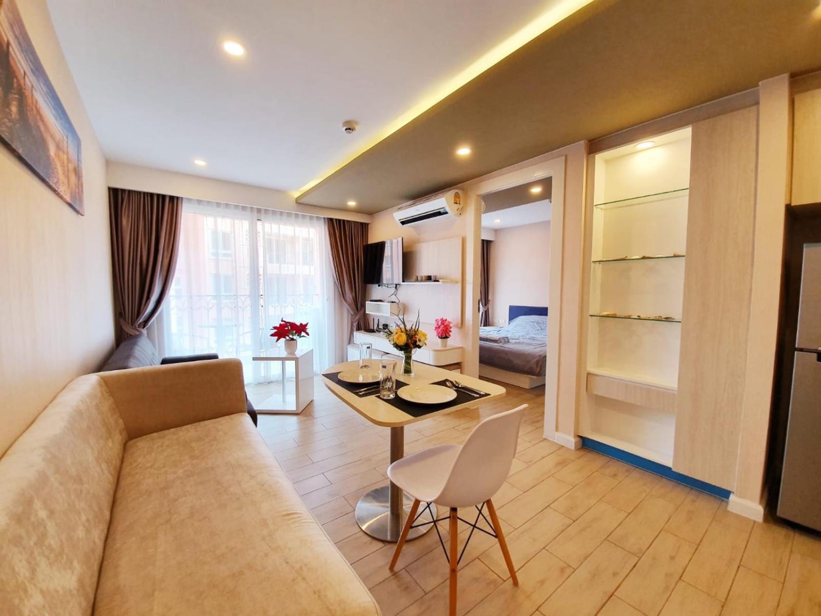 Apartment with Pool View  photo 1