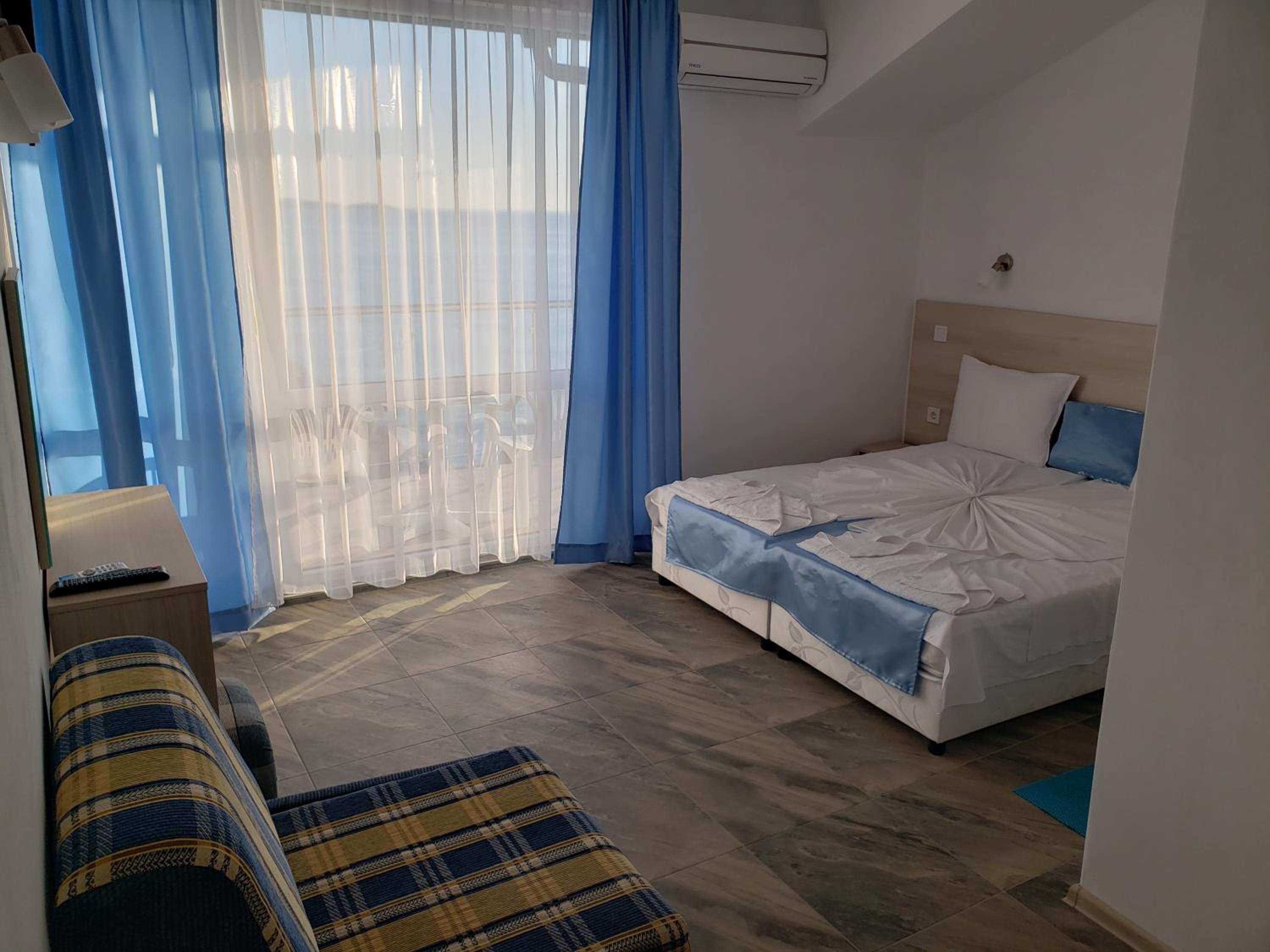 Double Room with Balcony and Sea View