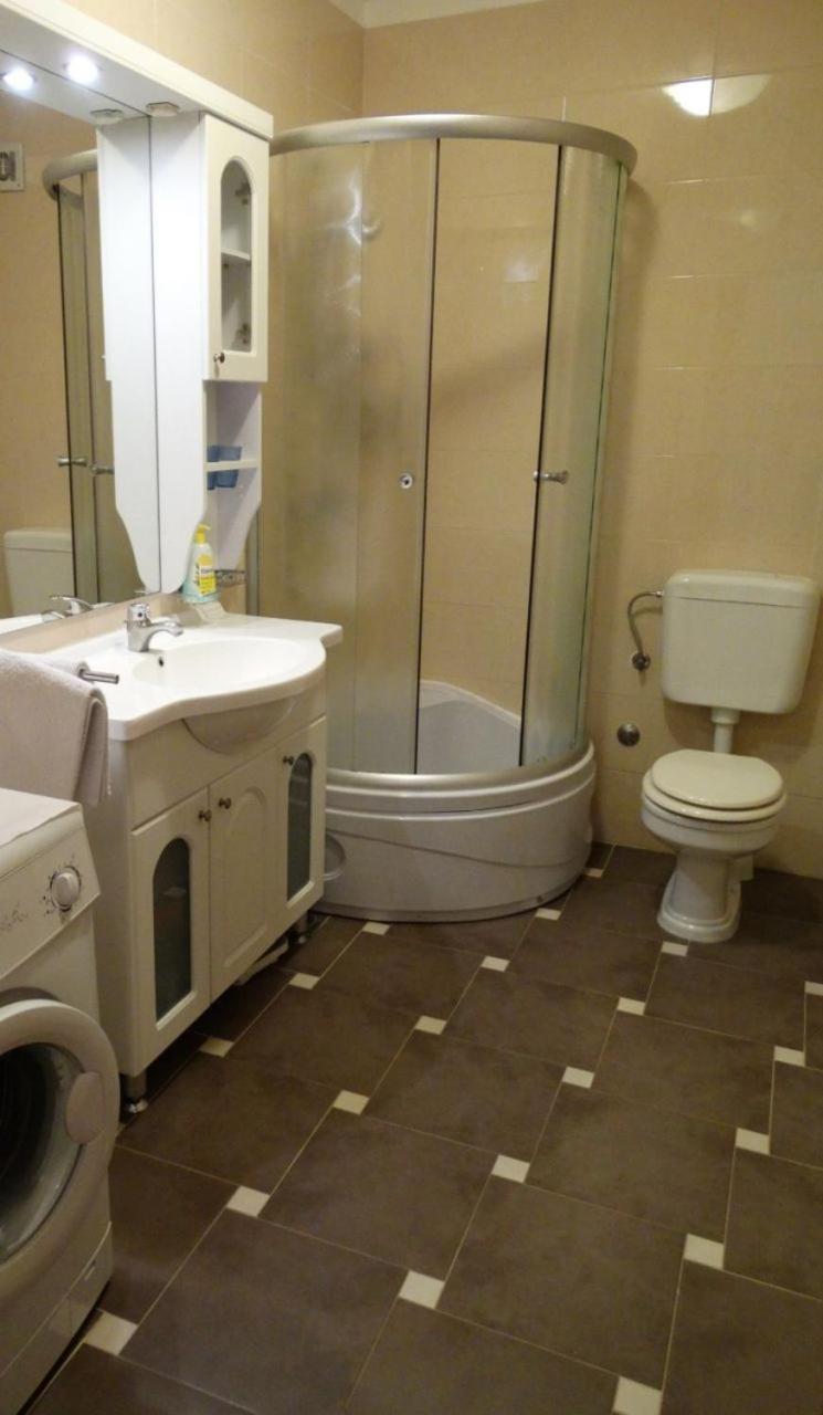 Apartment 1