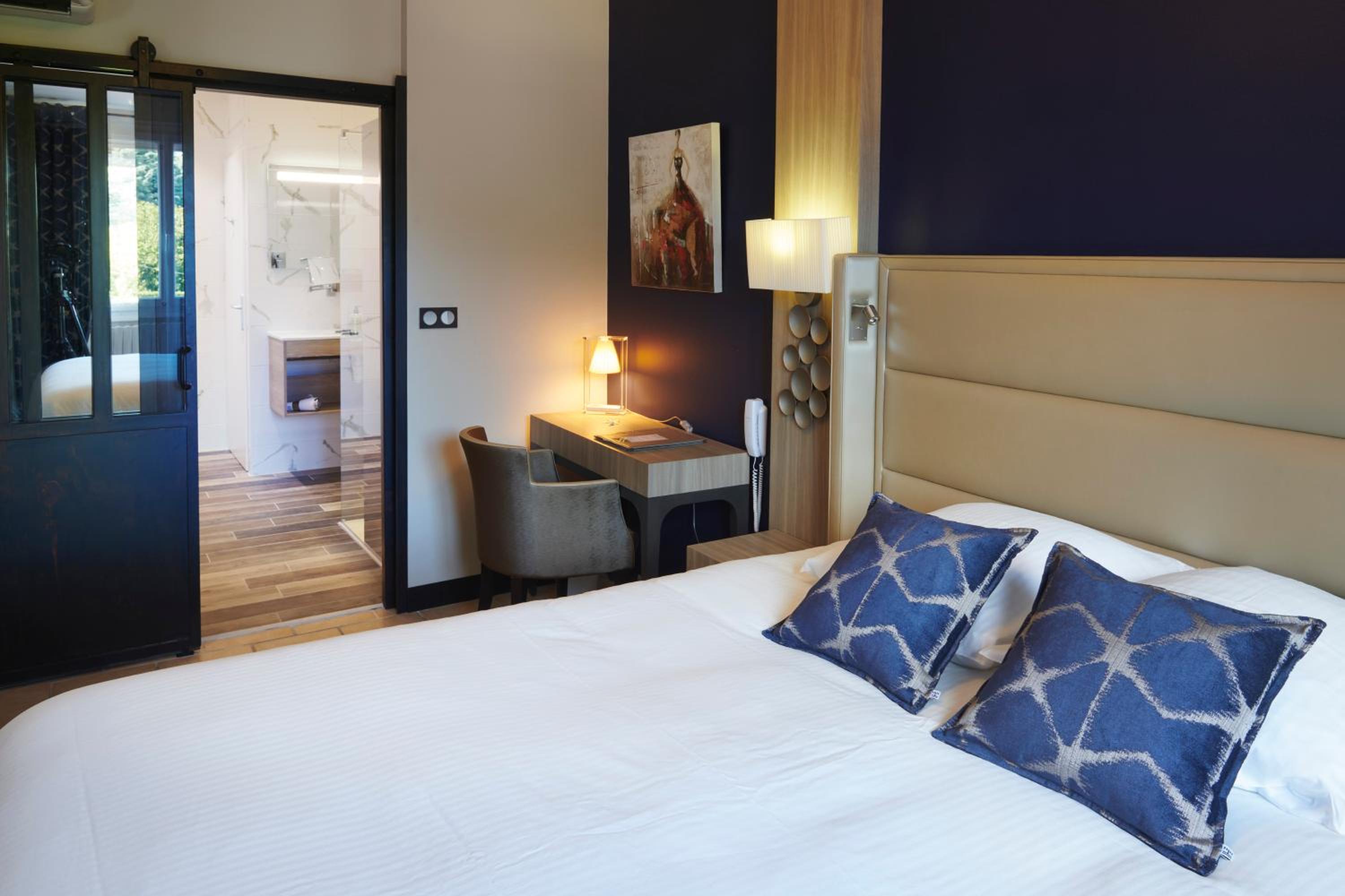 Junior Suite - Photo 1