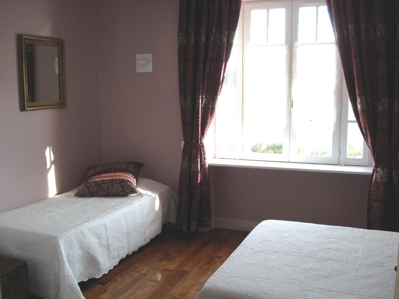 Triple Room with Shower photo 1