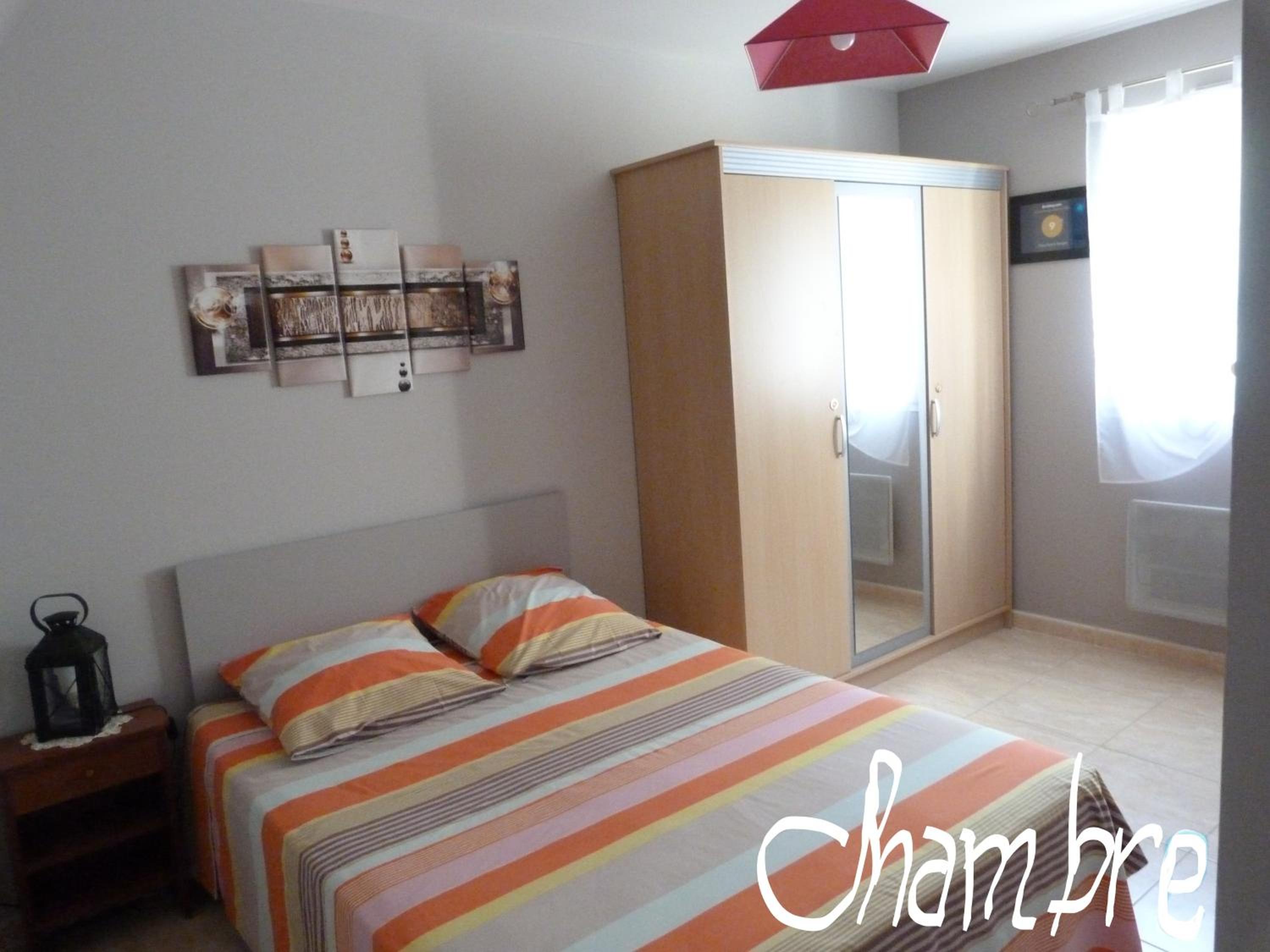 Double Room with Private External Bathroom - Photo 2