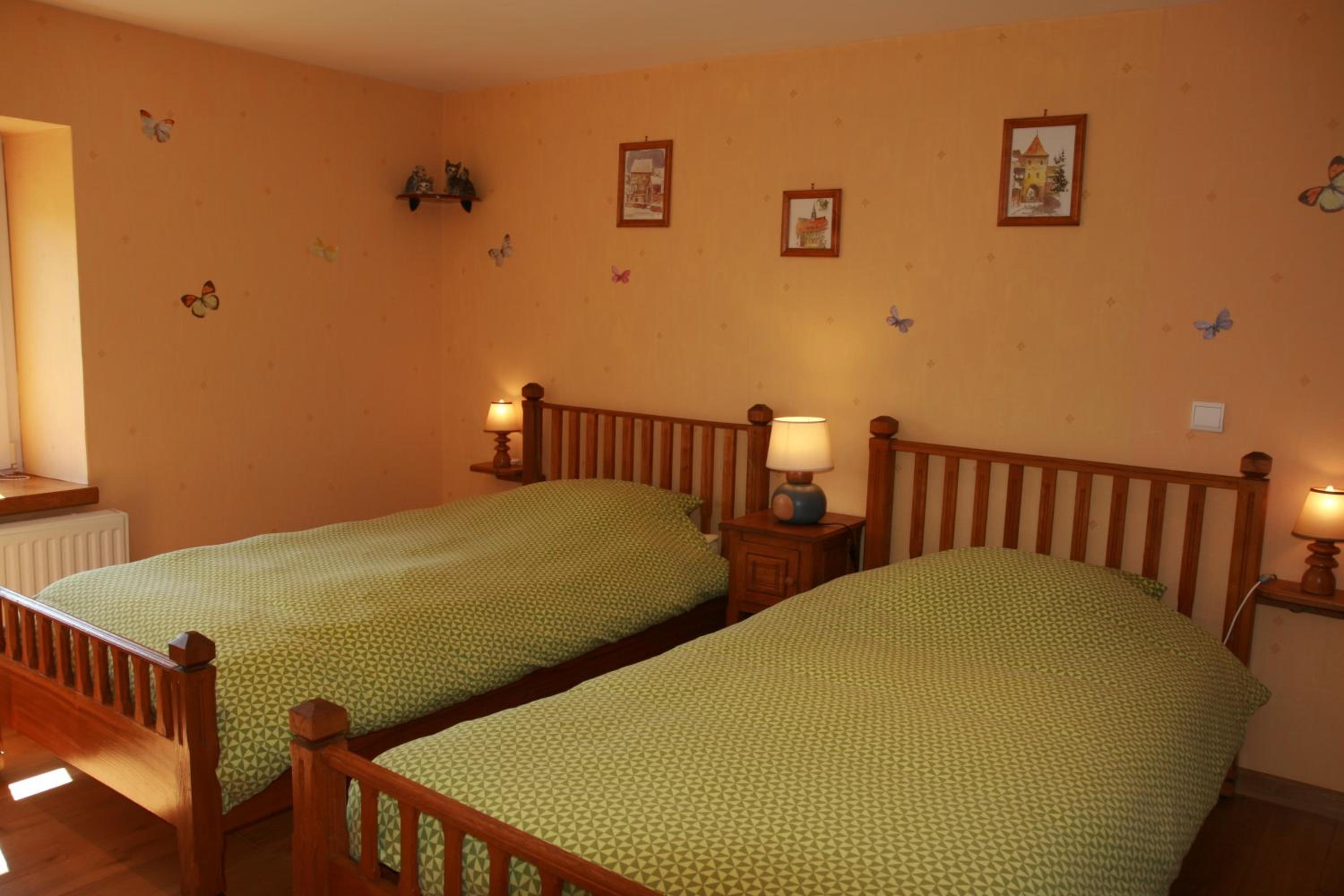 Three-Bedroom Cottage (5 Adults) photo 2